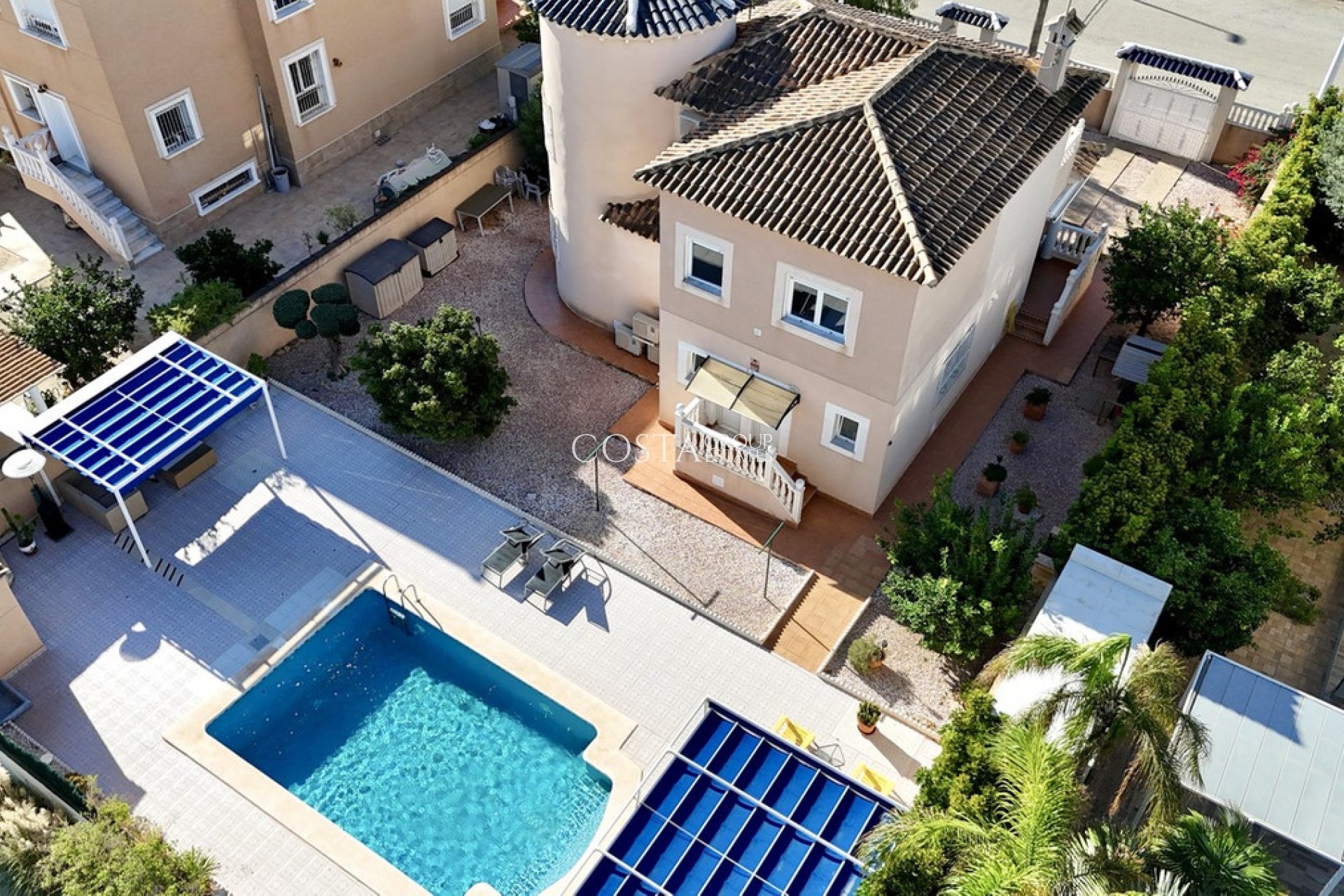 Resale - Villa -
Orihuela - La Zenia