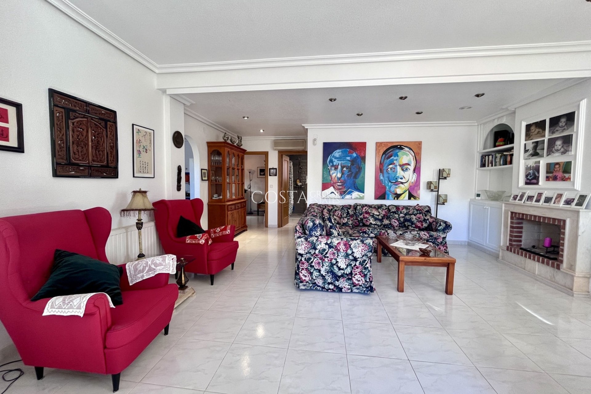 Resale - Villa -
Orihuela - La Zenia