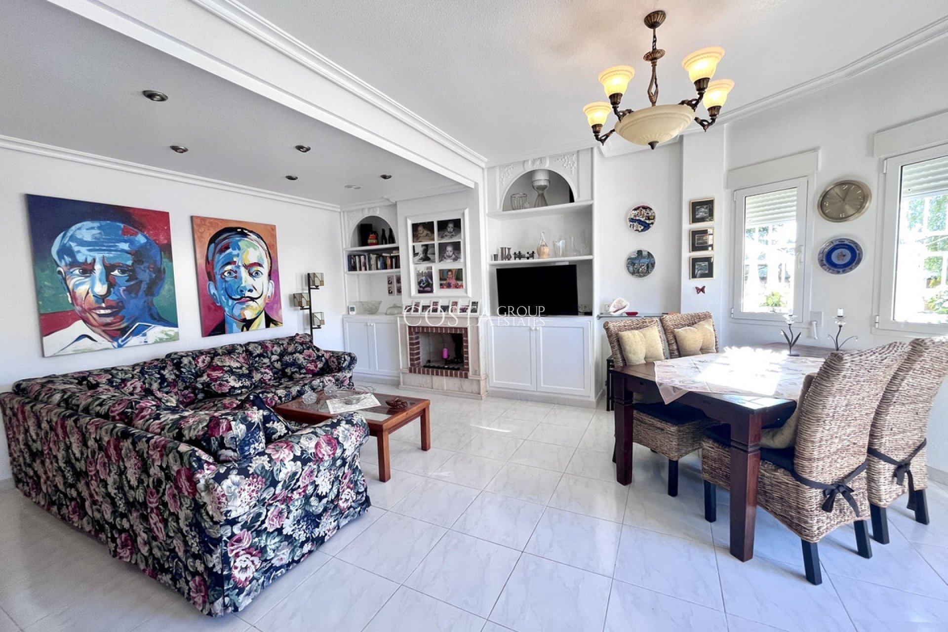 Resale - Villa -
Orihuela - La Zenia