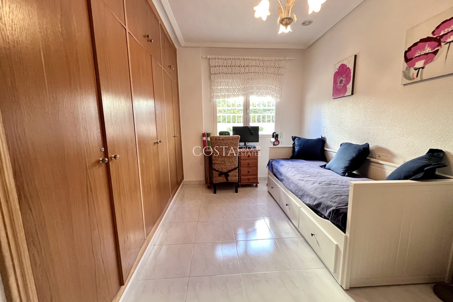 Resale - Villa -
Orihuela - La Zenia