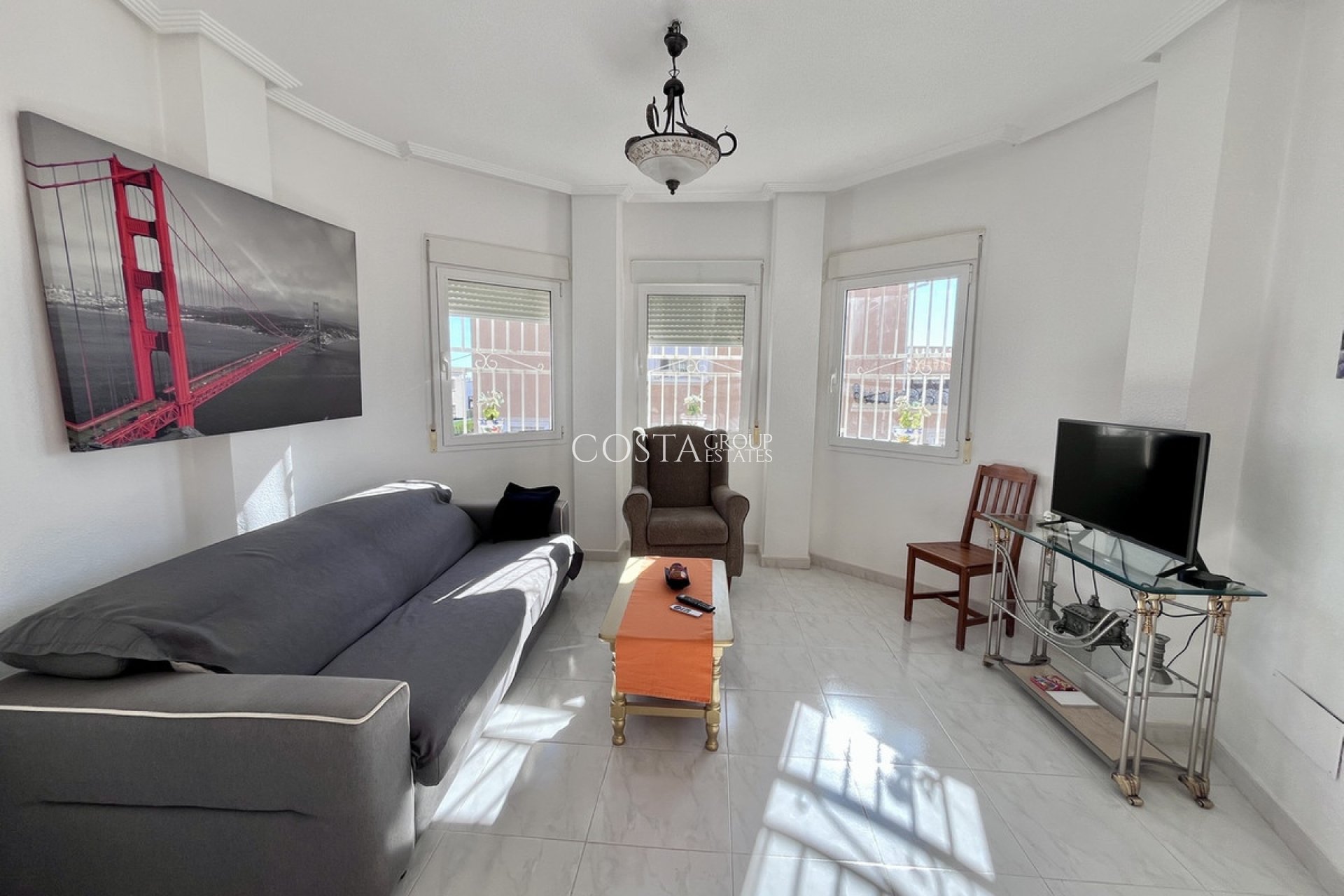 Resale - Villa -
Orihuela - La Zenia