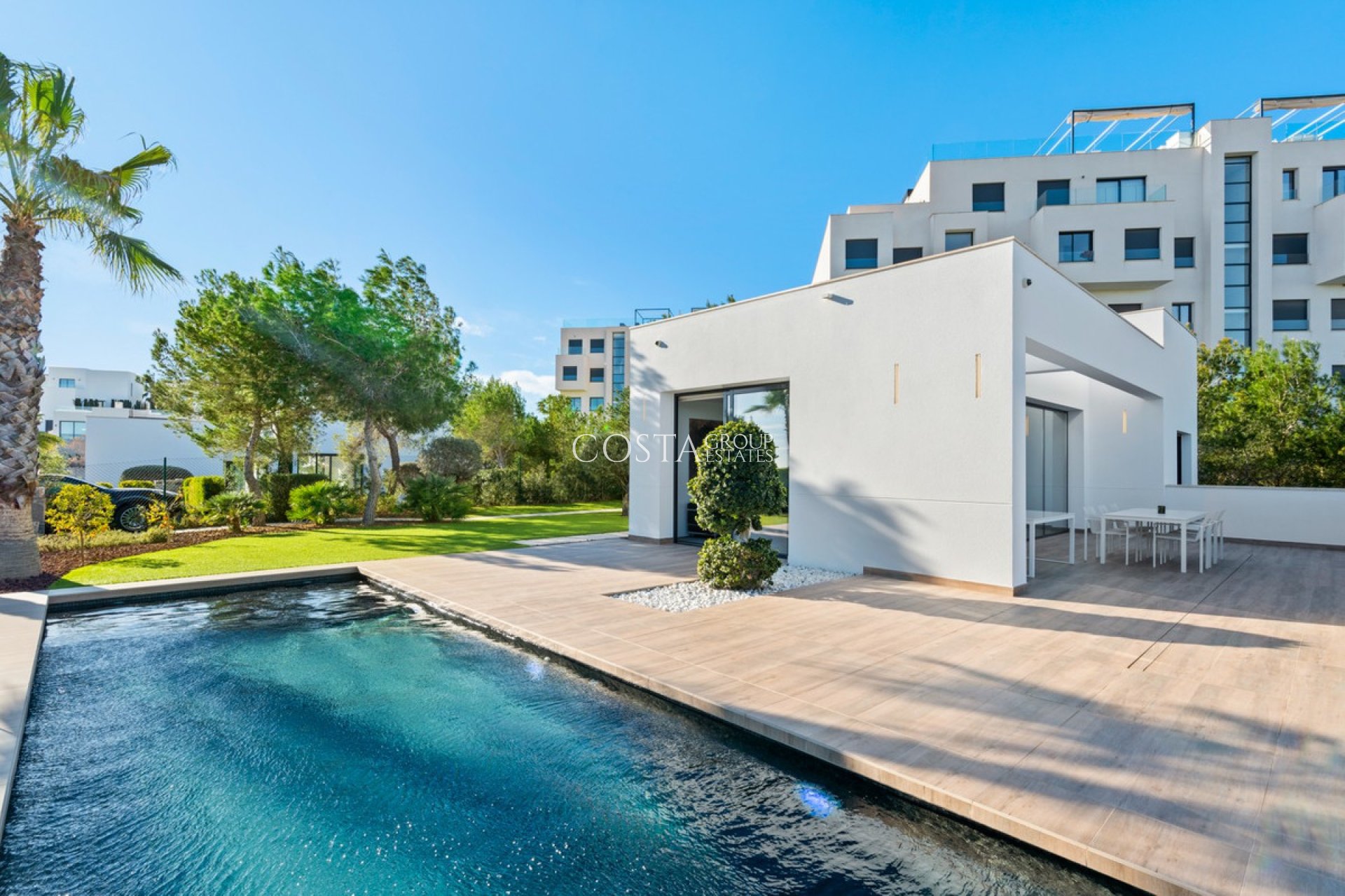 Resale - Villa -
Orihuela - Las Colinas Golf