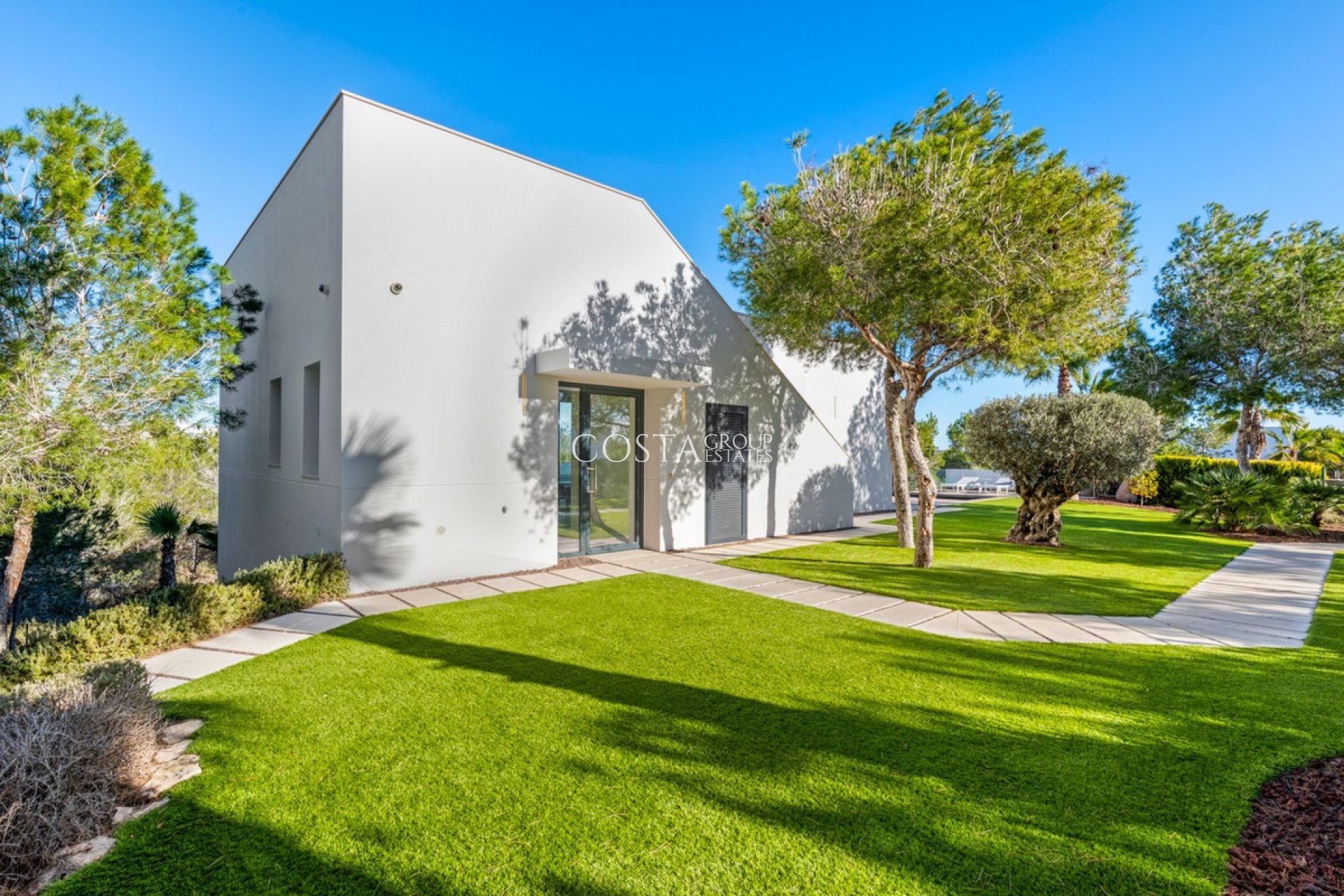 Resale - Villa -
Orihuela - Las Colinas Golf