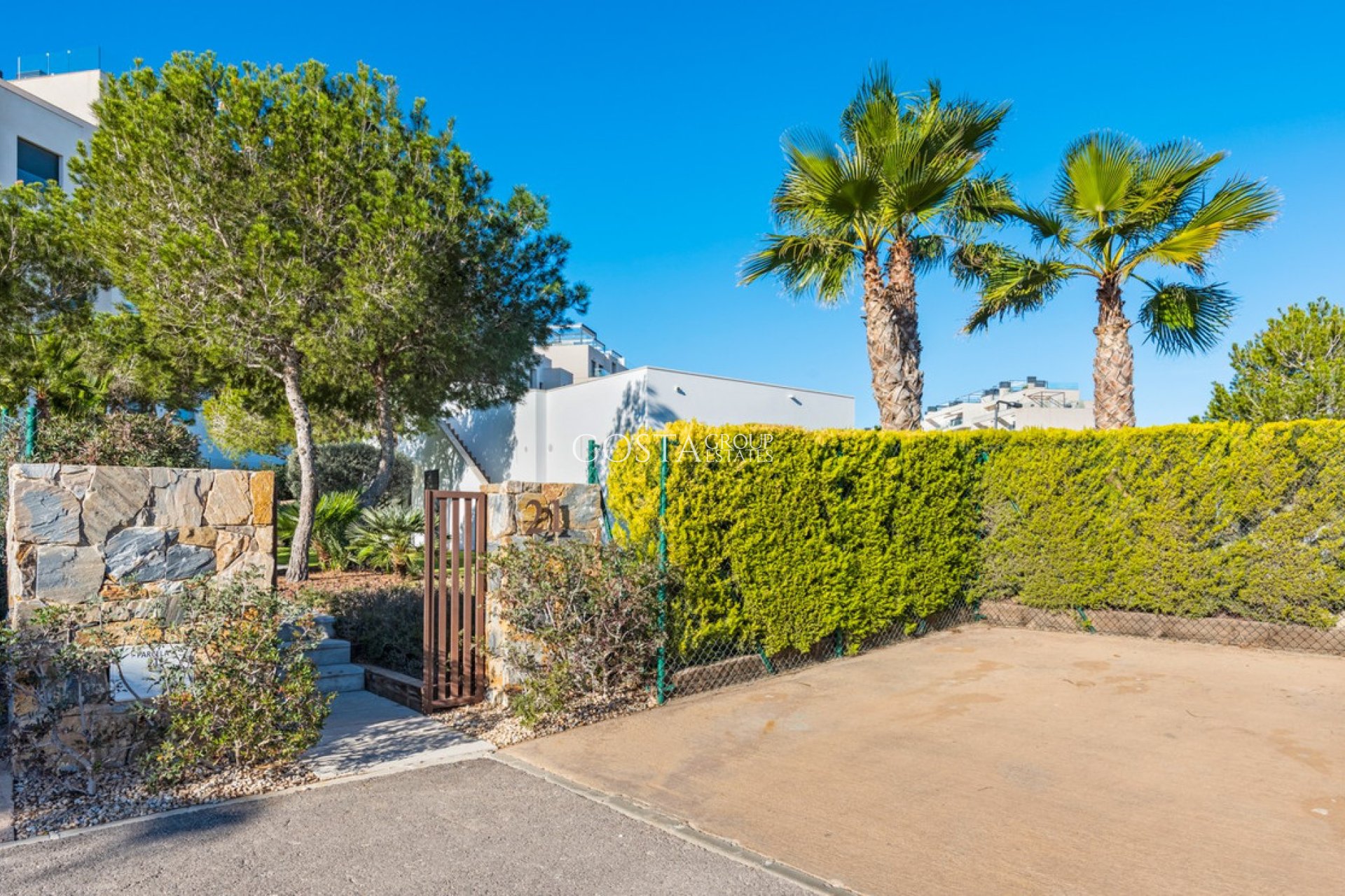 Resale - Villa -
Orihuela - Las Colinas Golf