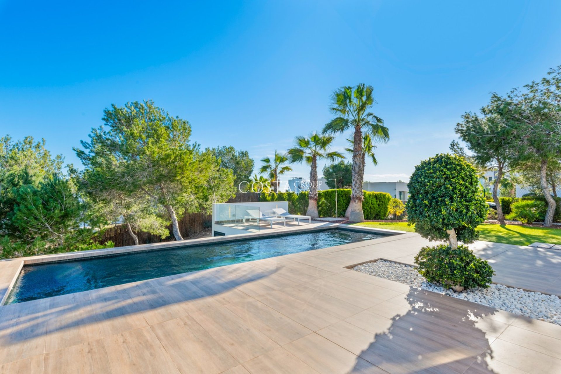 Resale - Villa -
Orihuela - Las Colinas Golf