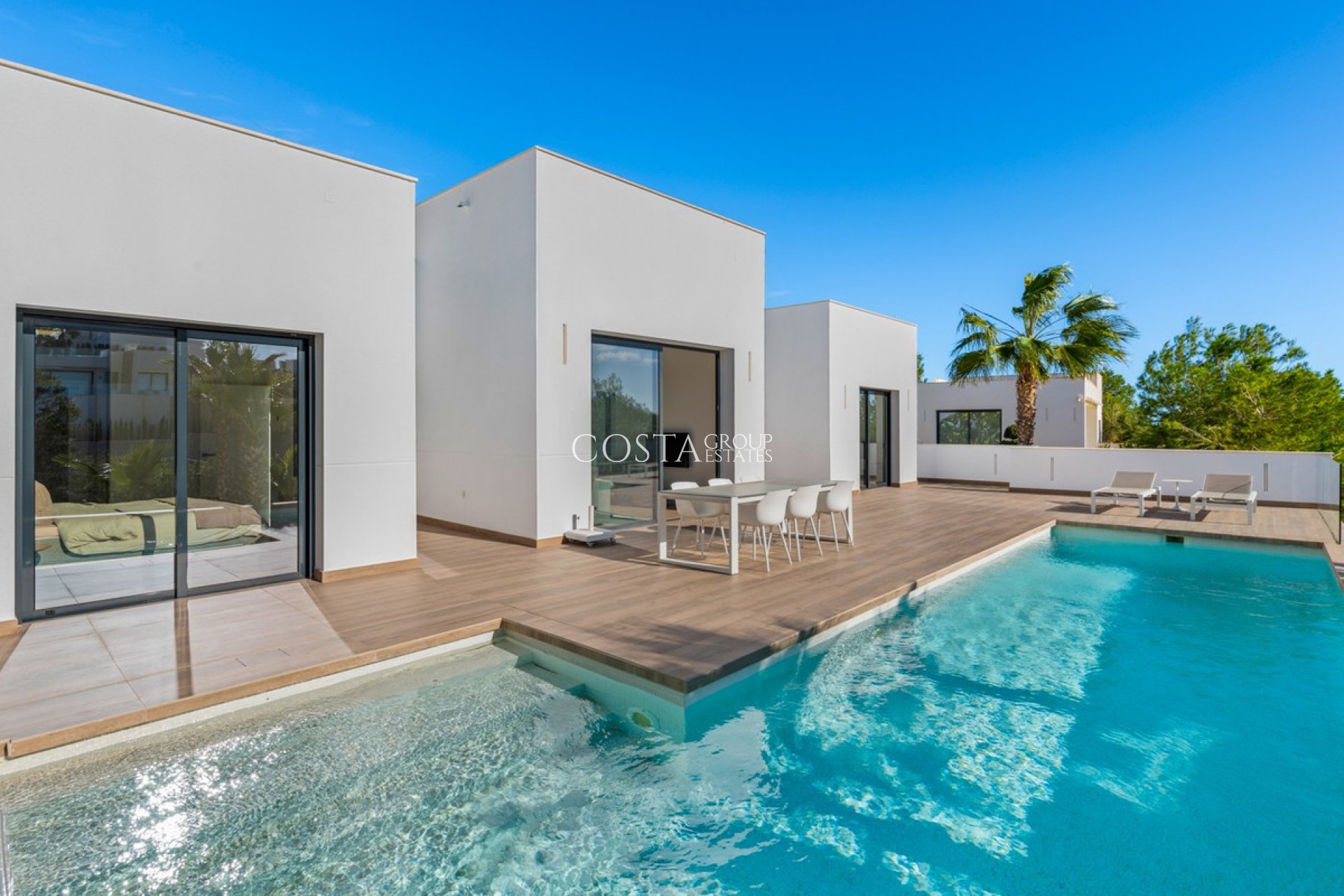 Resale - Villa -
Orihuela - Las Colinas Golf
