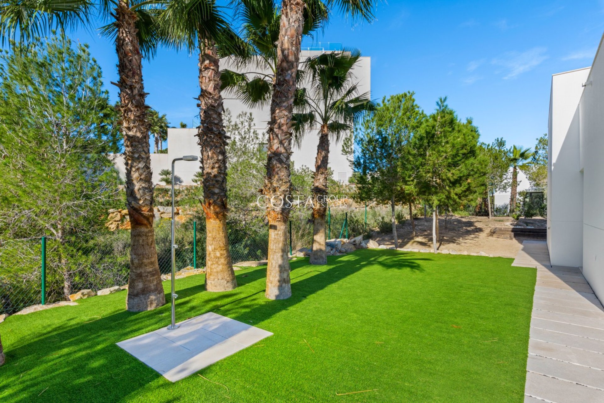 Resale - Villa -
Orihuela - Las Colinas Golf