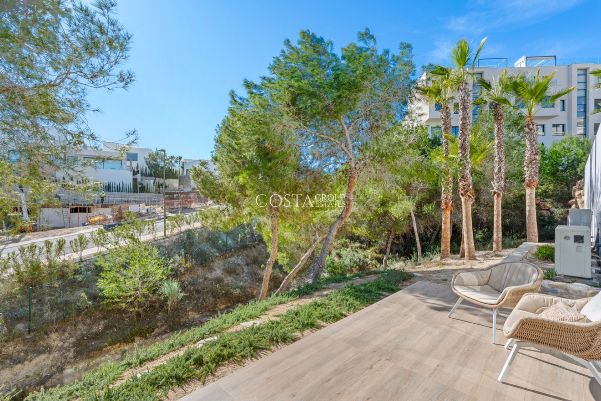 Resale - Villa -
Orihuela - Las Colinas Golf