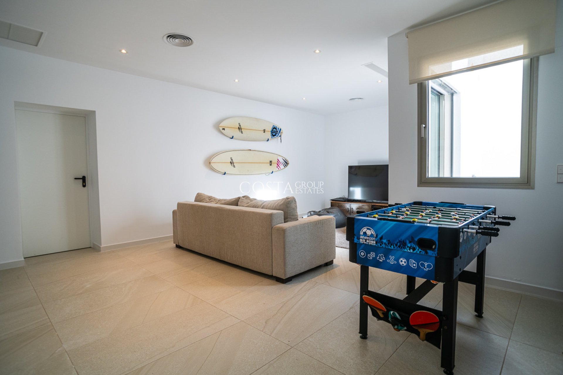 Resale - Villa -
Orihuela - Las Colinas Golf