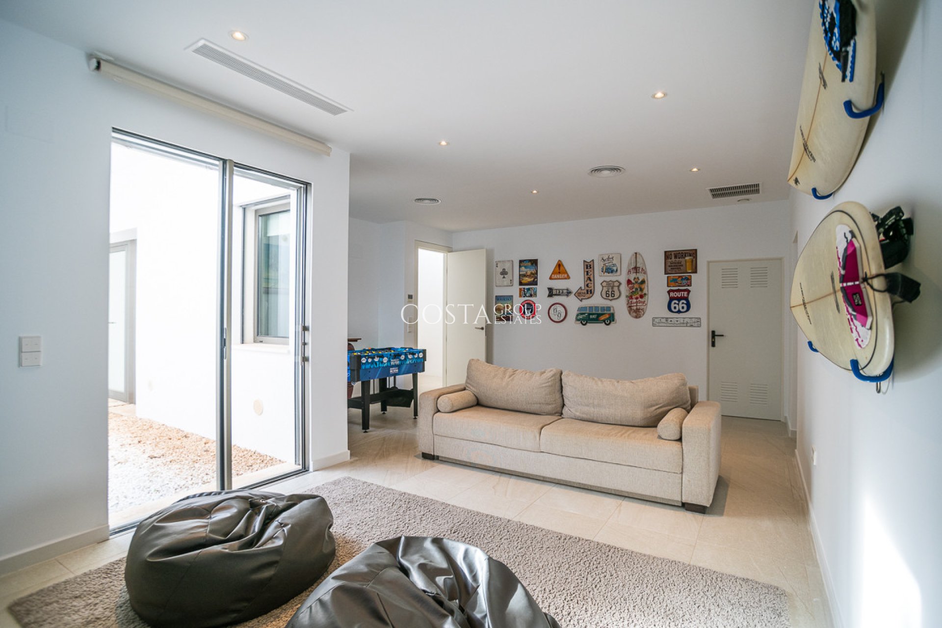 Resale - Villa -
Orihuela - Las Colinas Golf