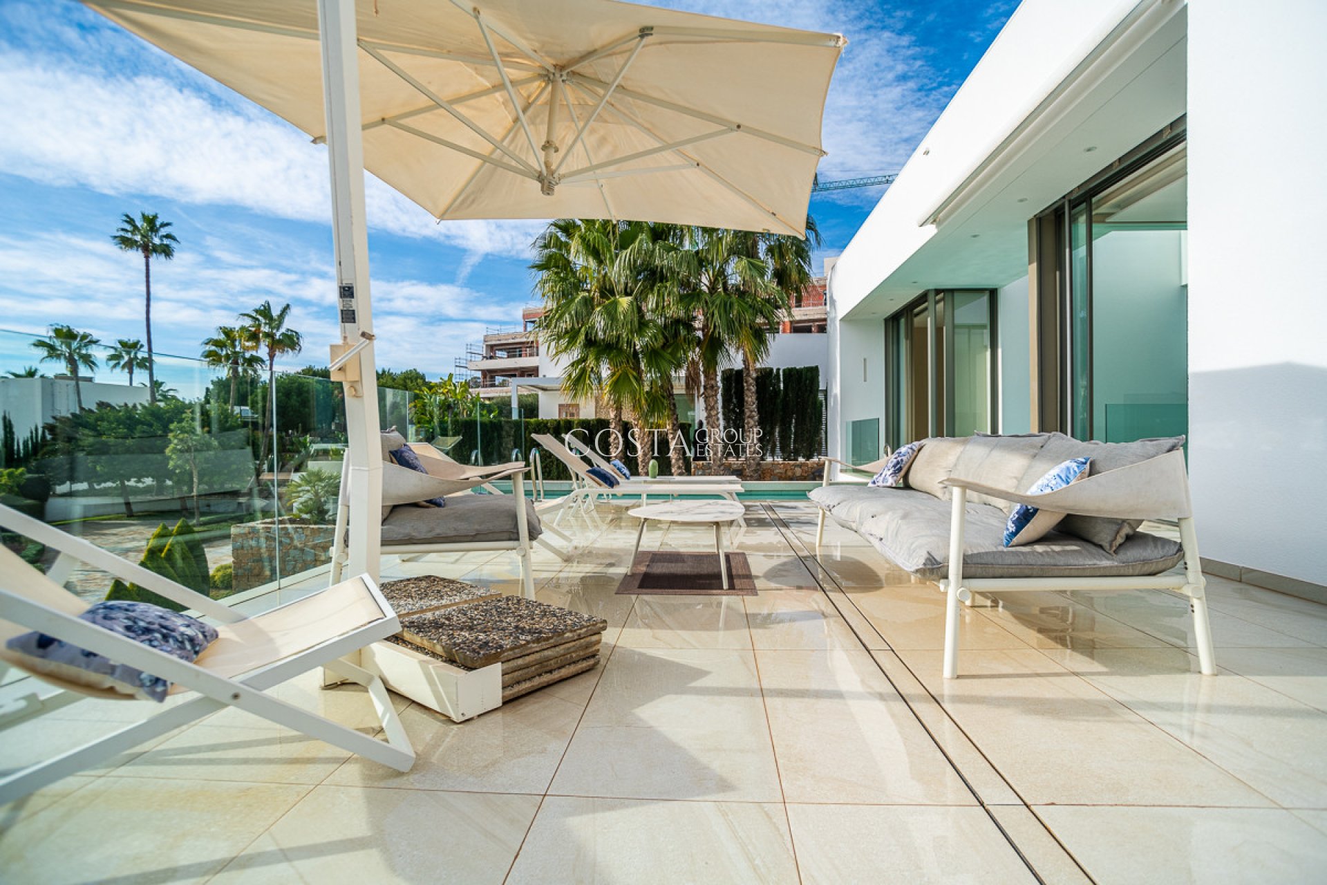 Resale - Villa -
Orihuela - Las Colinas Golf