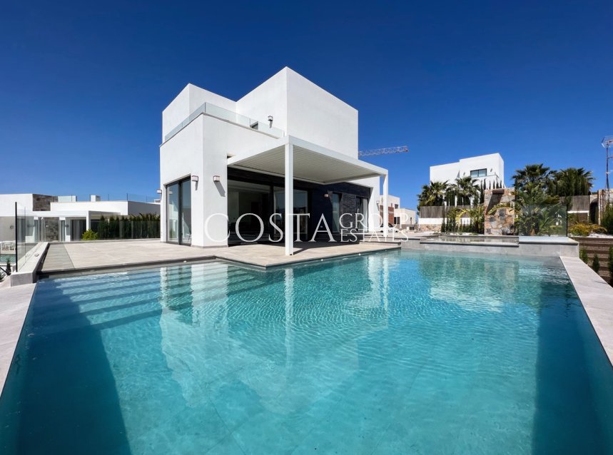 Resale - Villa -
Orihuela - Las Colinas Golf