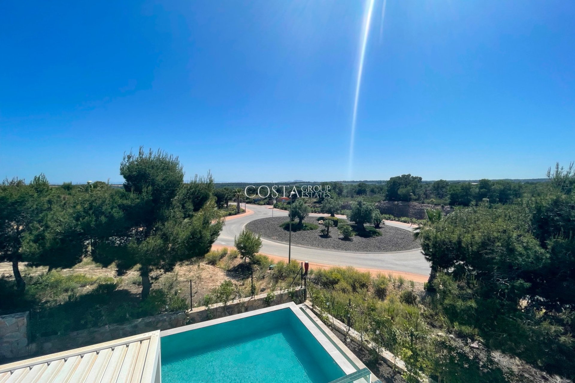 Resale - Villa -
Orihuela - Las Colinas Golf