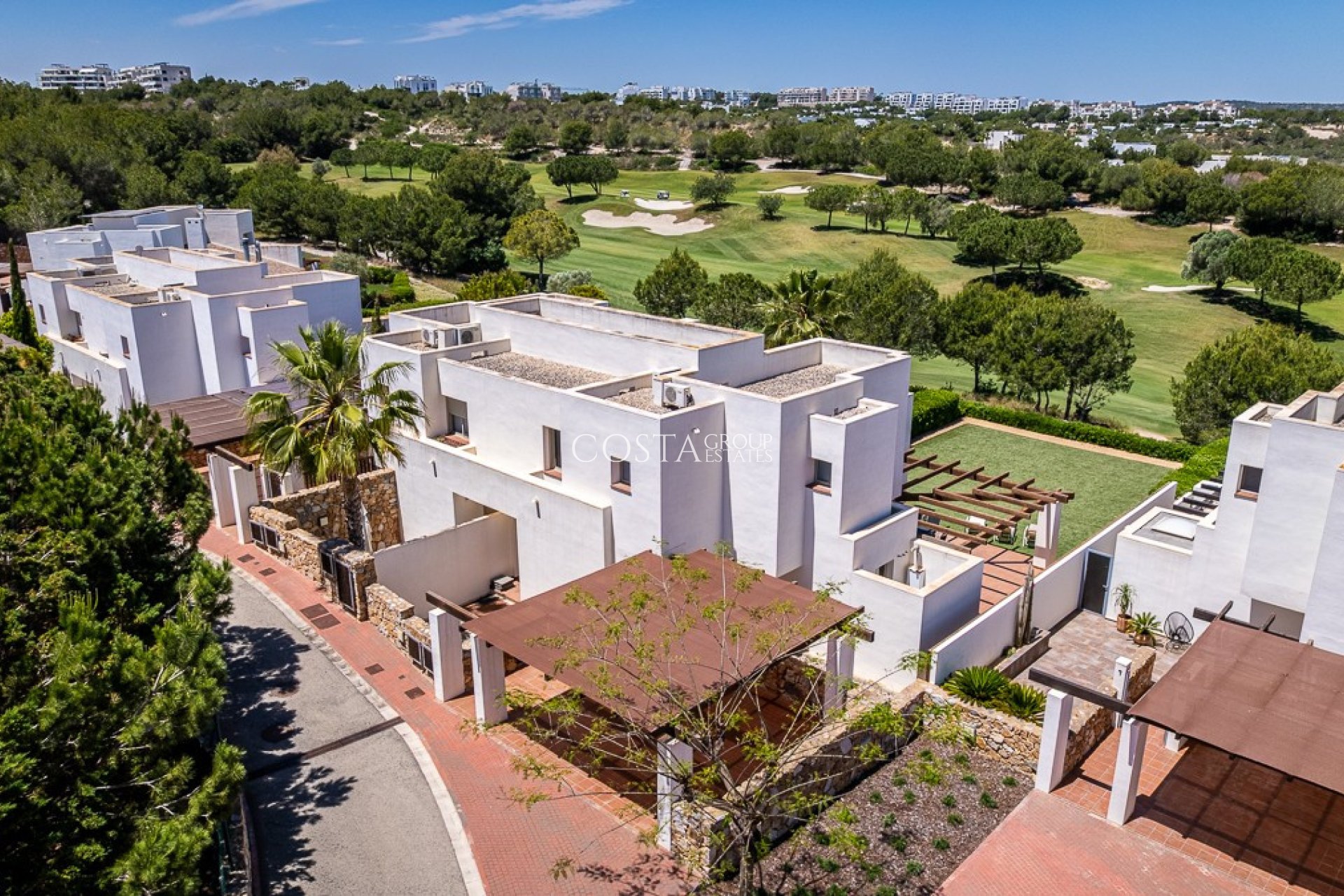 Resale - Villa -
Orihuela - Las Colinas Golf