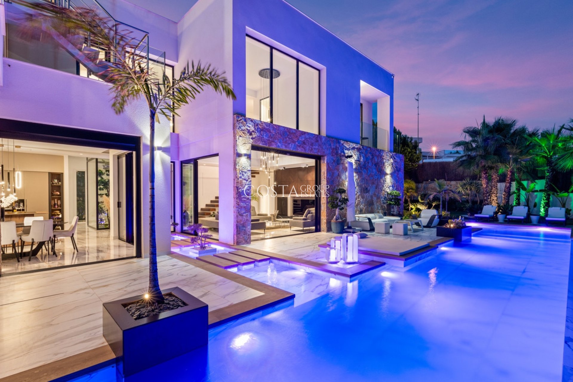 Resale - Villa -
Orihuela - Las Colinas Golf