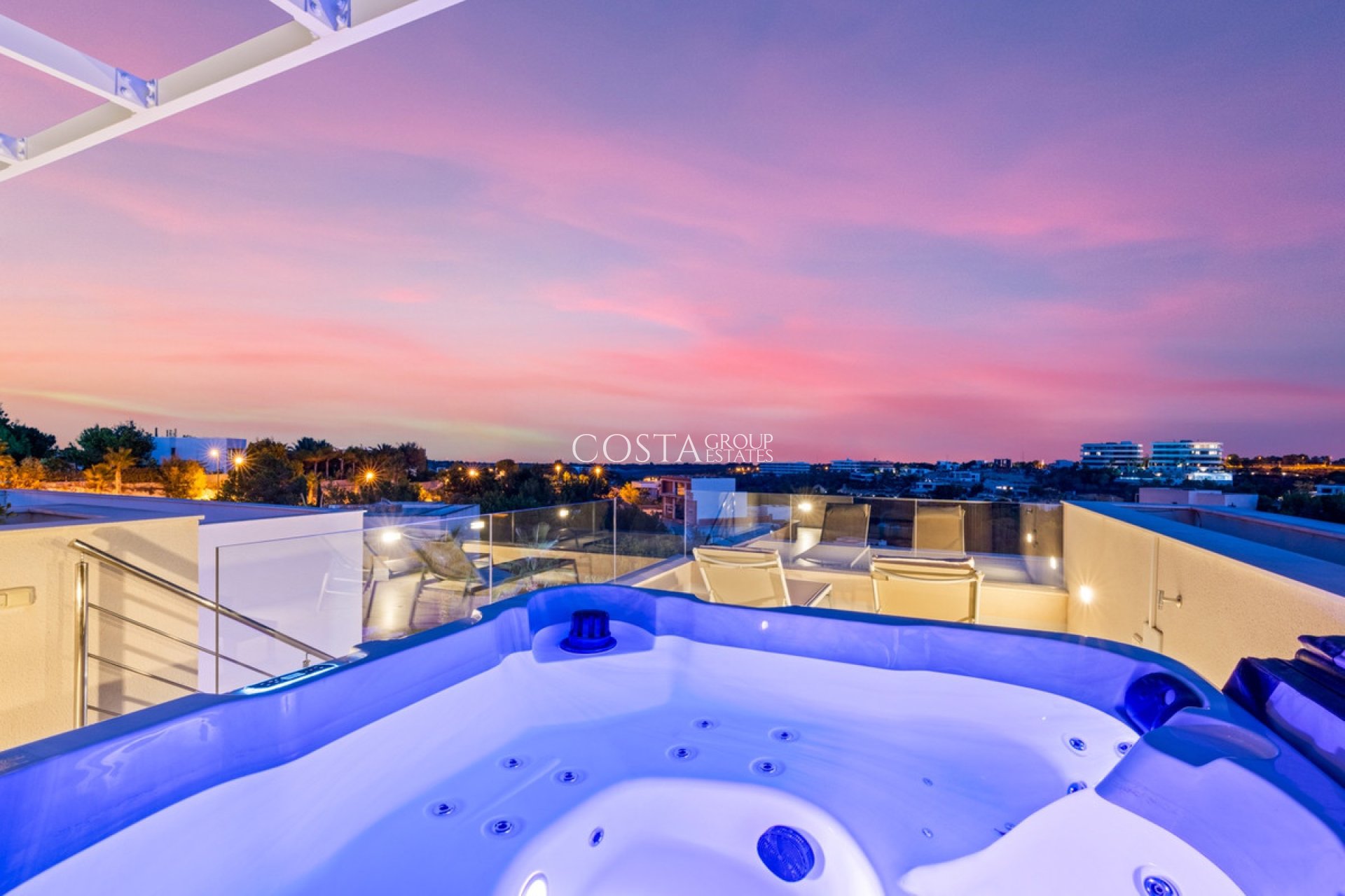 Resale - Villa -
Orihuela - Las Colinas Golf