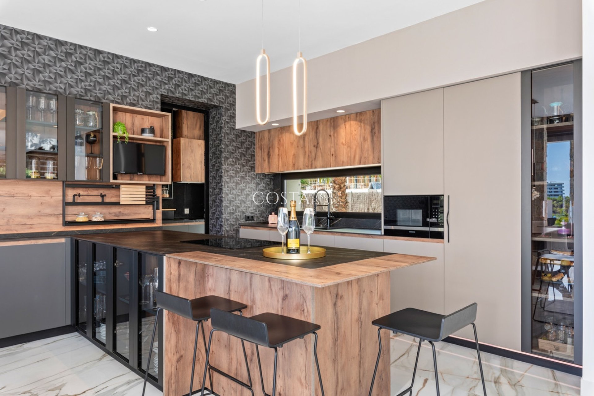 Resale - Villa -
Orihuela - Las Colinas Golf