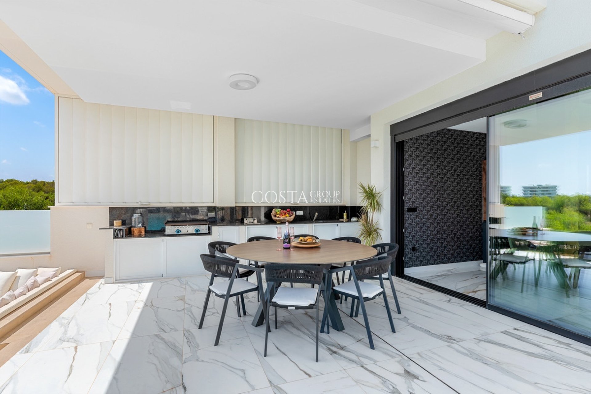 Resale - Villa -
Orihuela - Las Colinas Golf