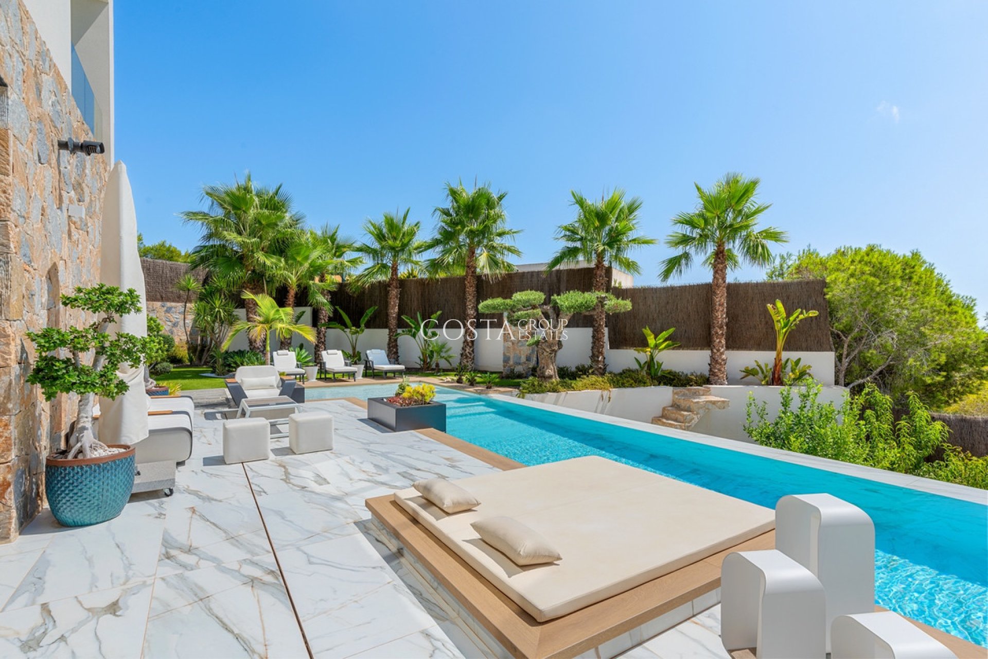 Resale - Villa -
Orihuela - Las Colinas Golf