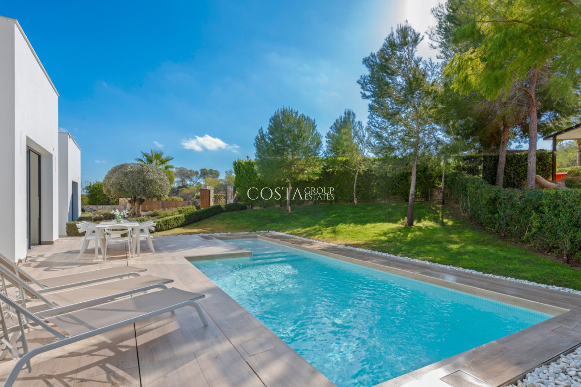 Resale - Villa -
Orihuela - Las Colinas Golf