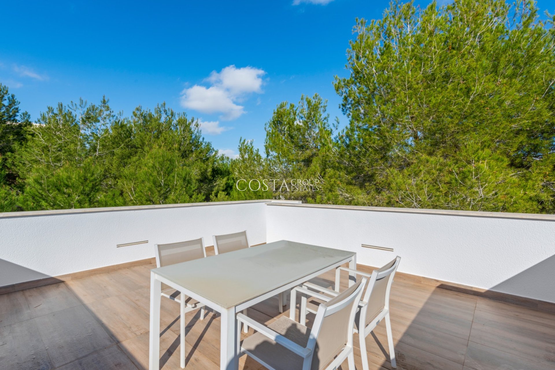 Resale - Villa -
Orihuela - Las Colinas Golf
