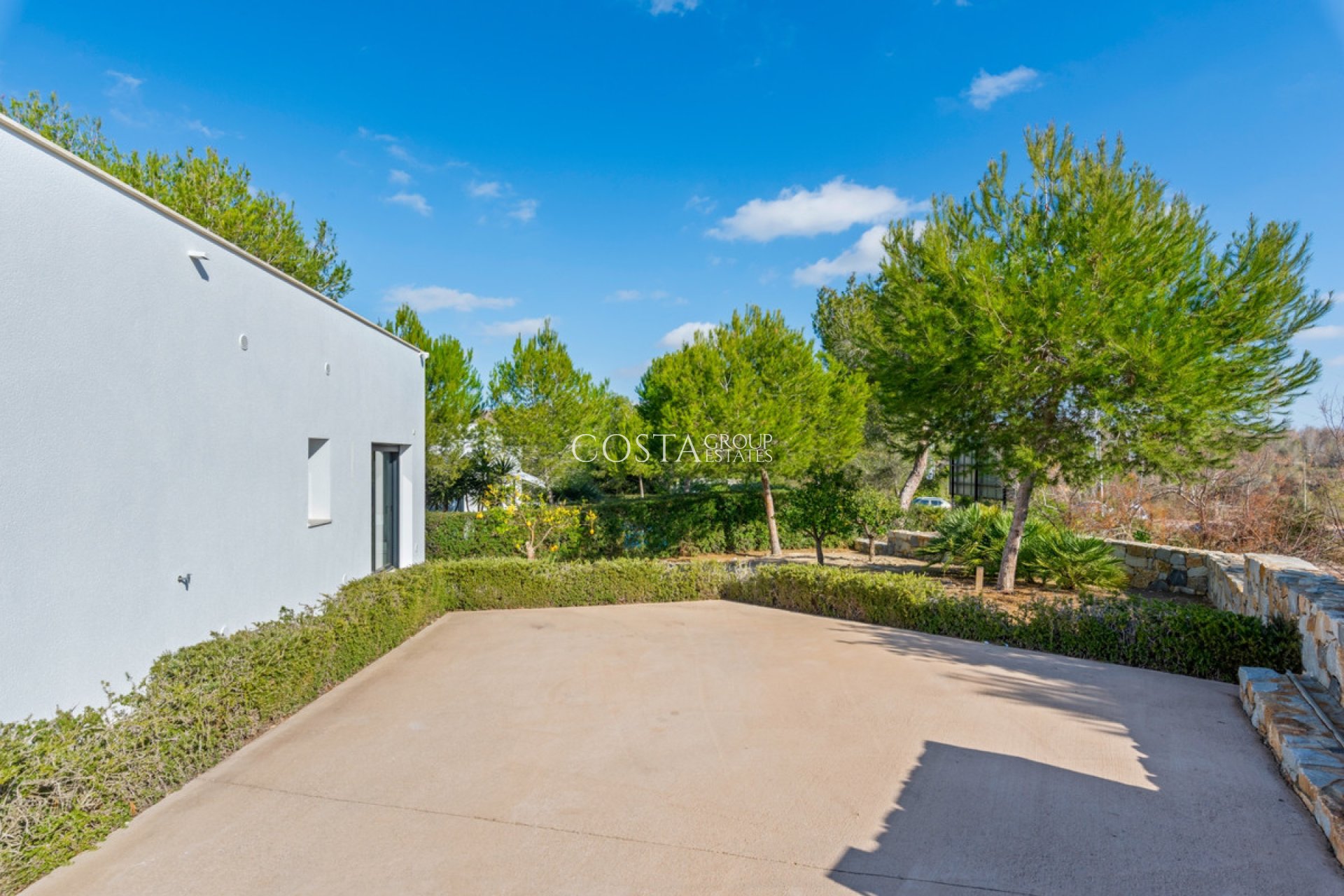 Resale - Villa -
Orihuela - Las Colinas Golf