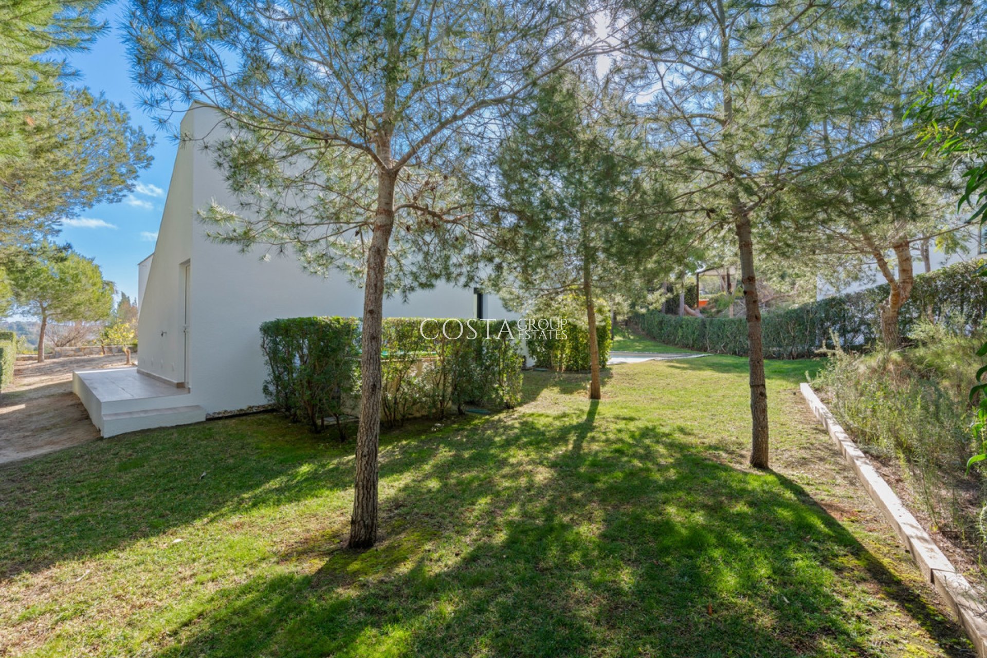 Resale - Villa -
Orihuela - Las Colinas Golf