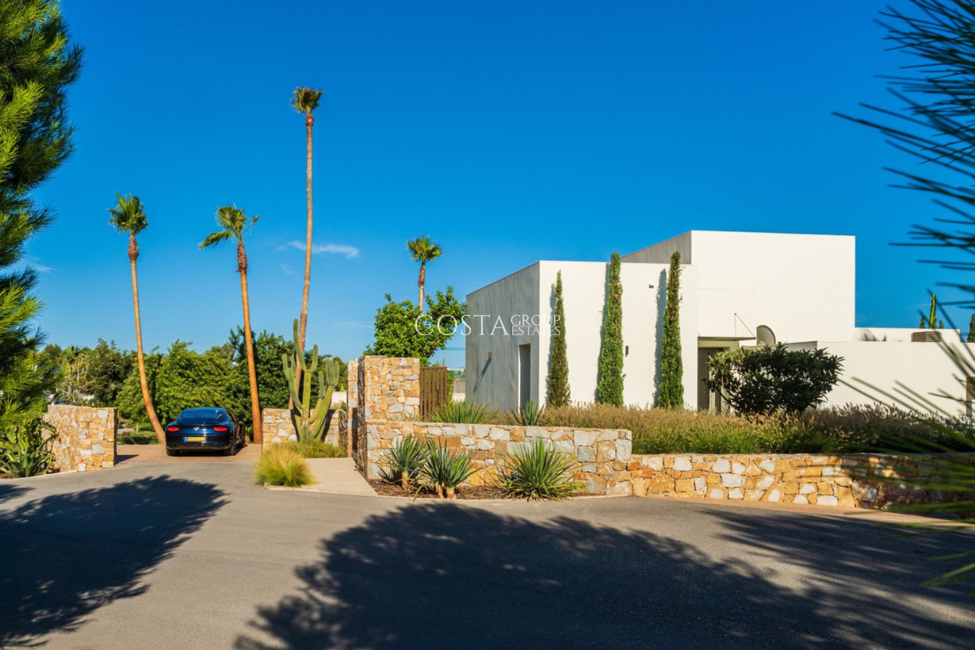Resale - Villa -
Orihuela - Las Colinas Golf