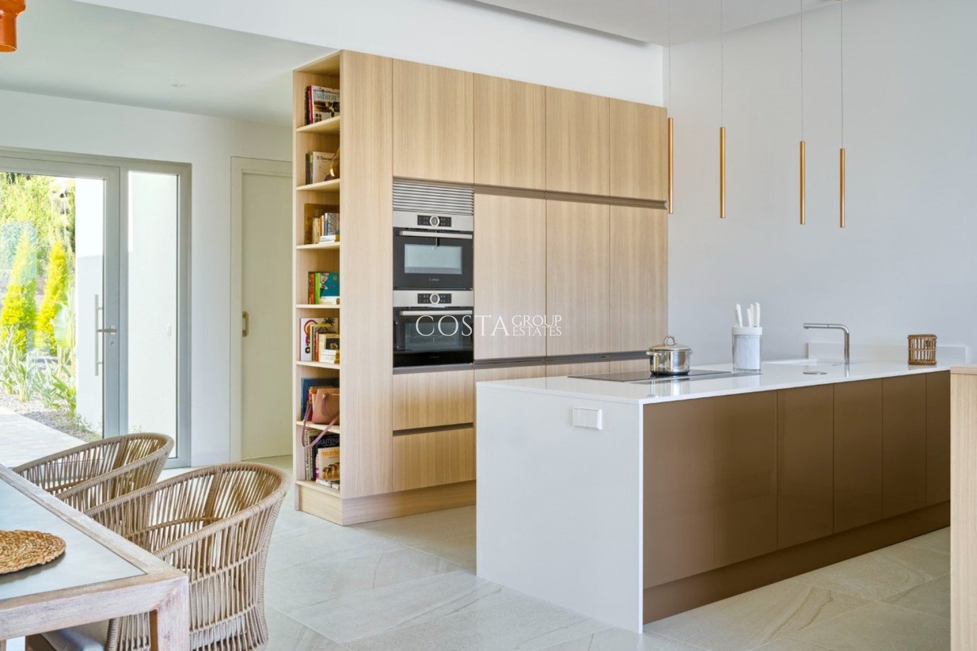 Resale - Villa -
Orihuela - Las Colinas Golf