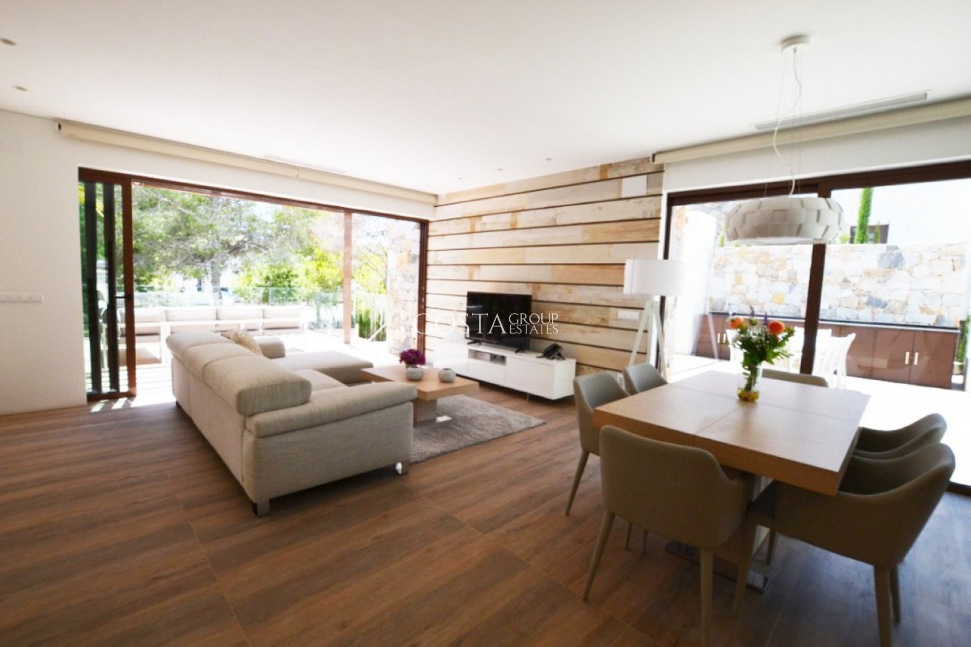 Resale - Villa -
Orihuela - Las Colinas Golf