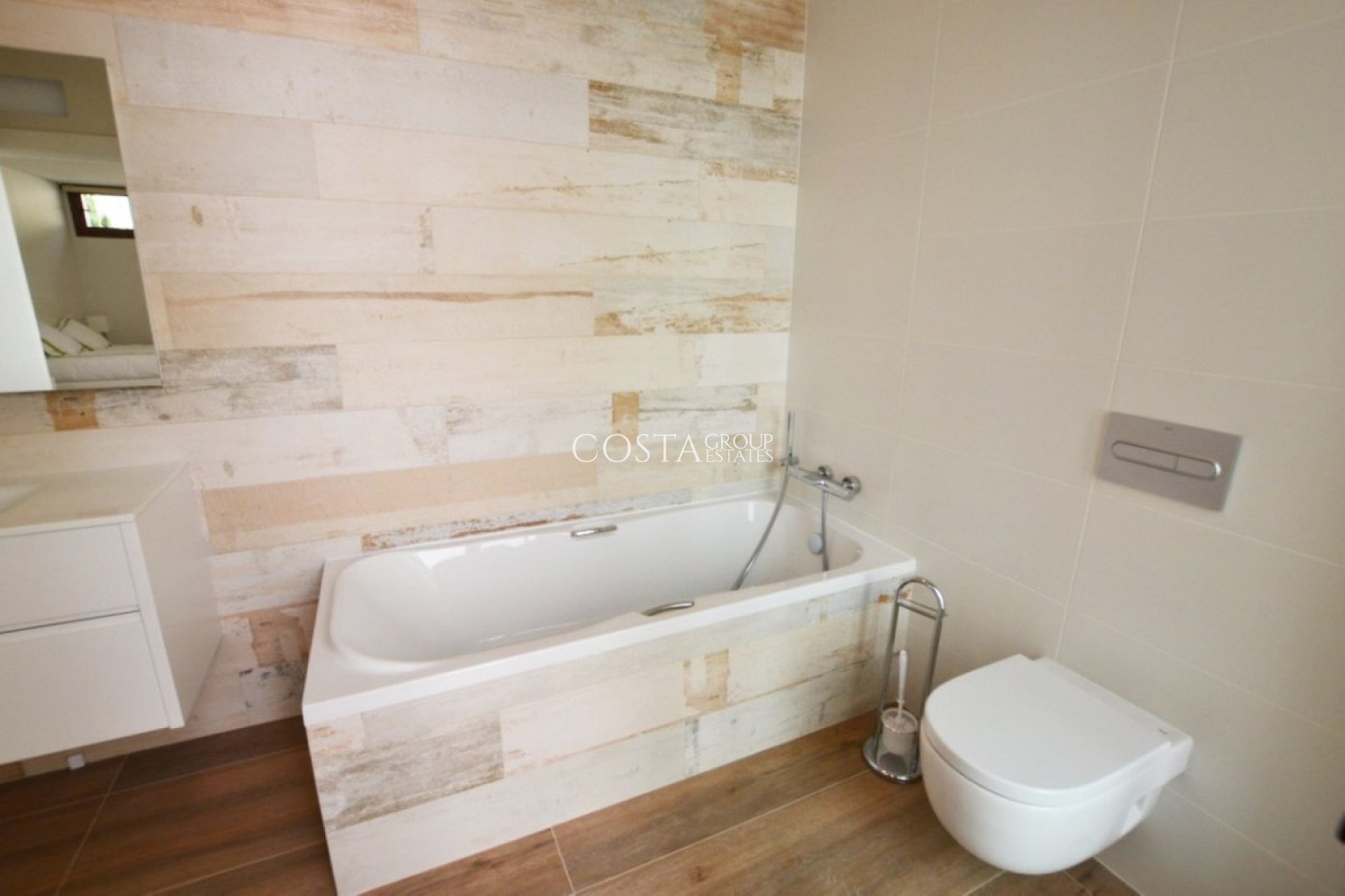Resale - Villa -
Orihuela - Las Colinas Golf