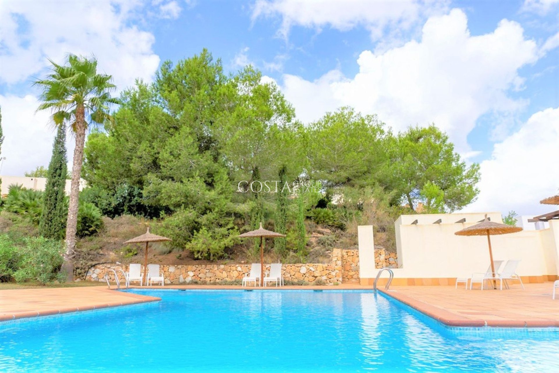 Resale - Villa -
Orihuela - Las Colinas Golf