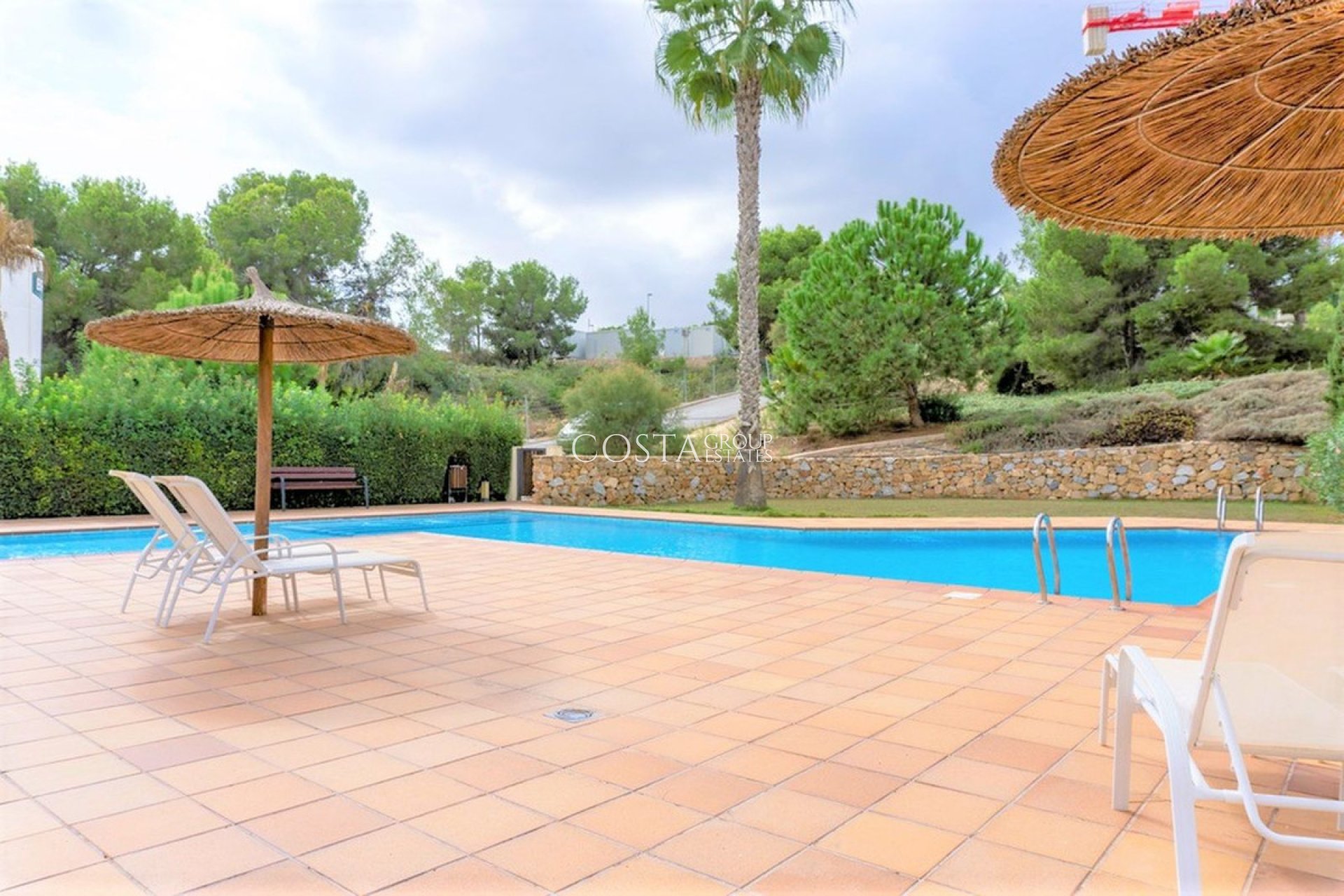 Resale - Villa -
Orihuela - Las Colinas Golf