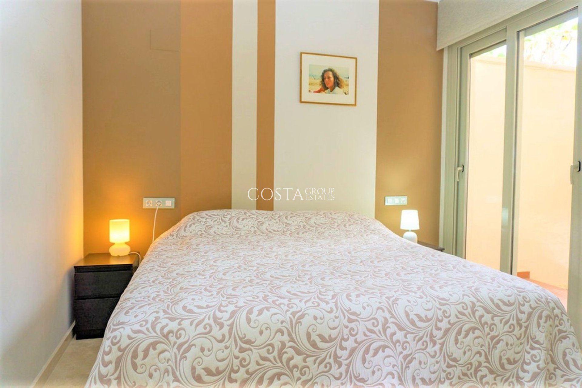 Resale - Villa -
Orihuela - Las Colinas Golf