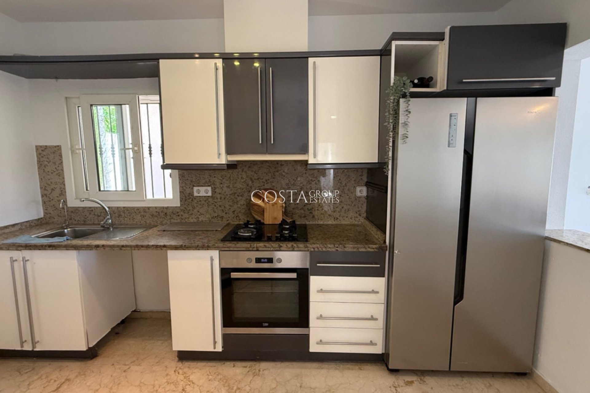 Resale - Villa -
Orihuela - Las Ramblas Golf