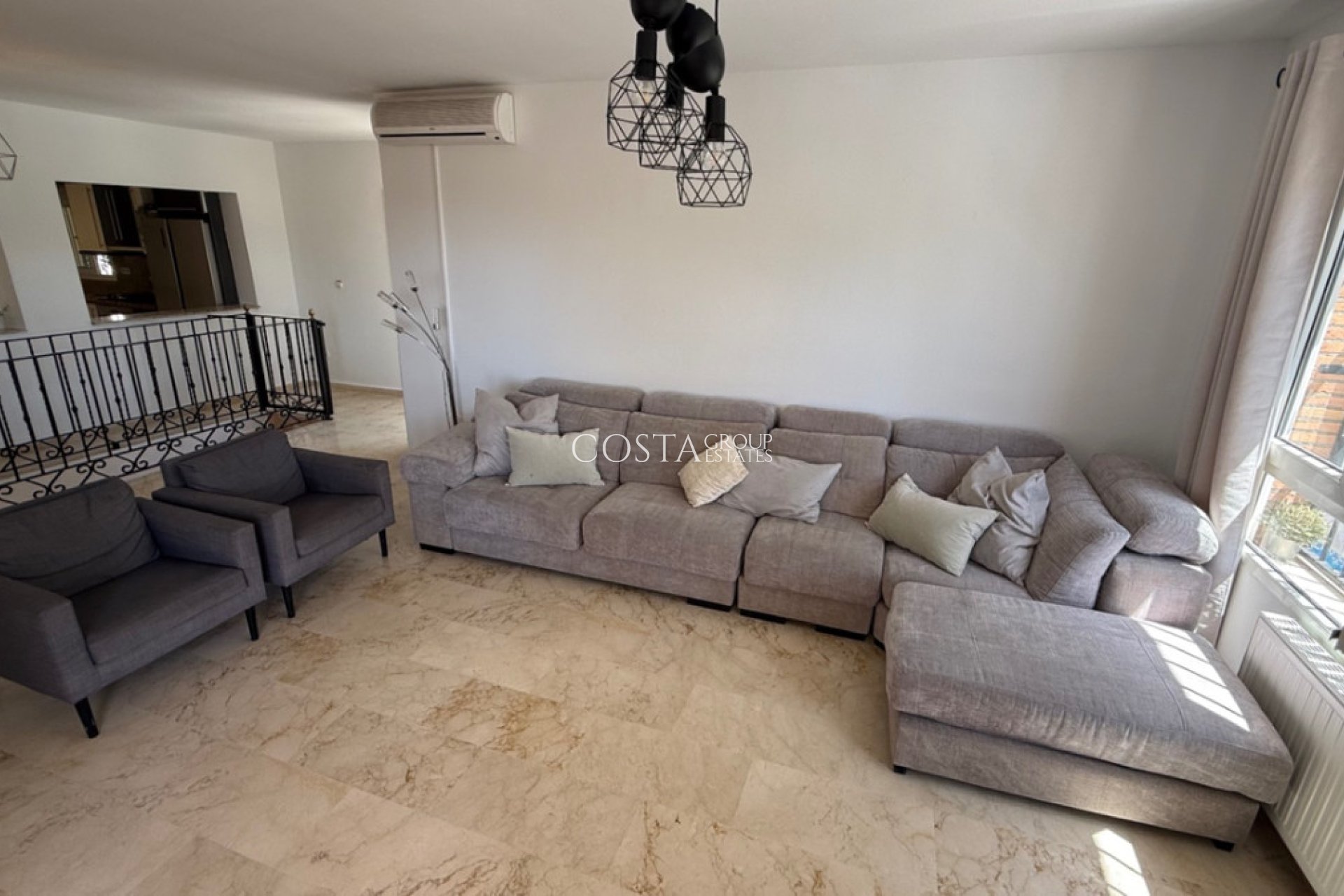 Resale - Villa -
Orihuela - Las Ramblas Golf
