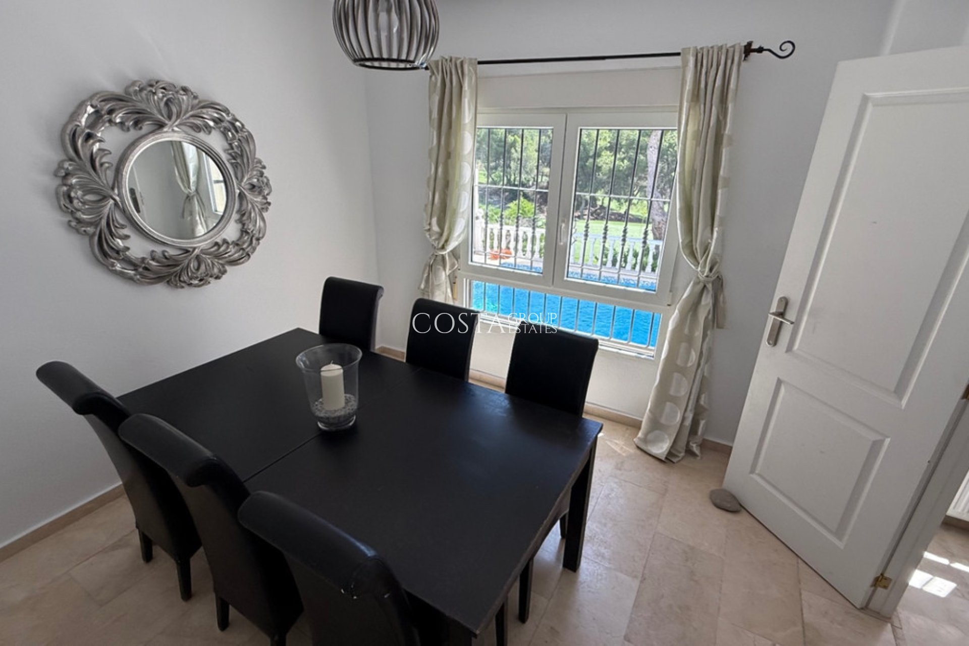 Resale - Villa -
Orihuela - Las Ramblas Golf