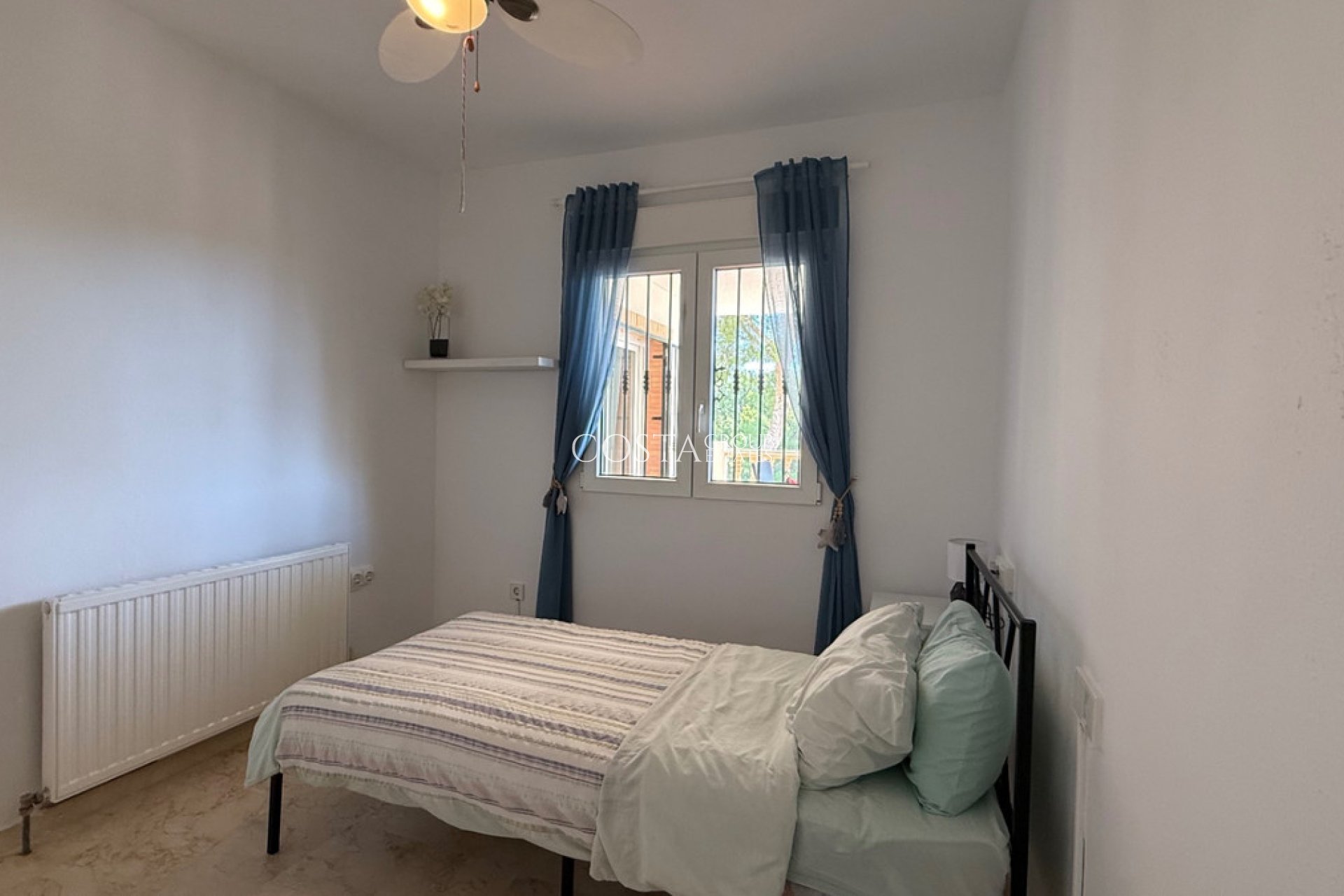 Resale - Villa -
Orihuela - Las Ramblas Golf