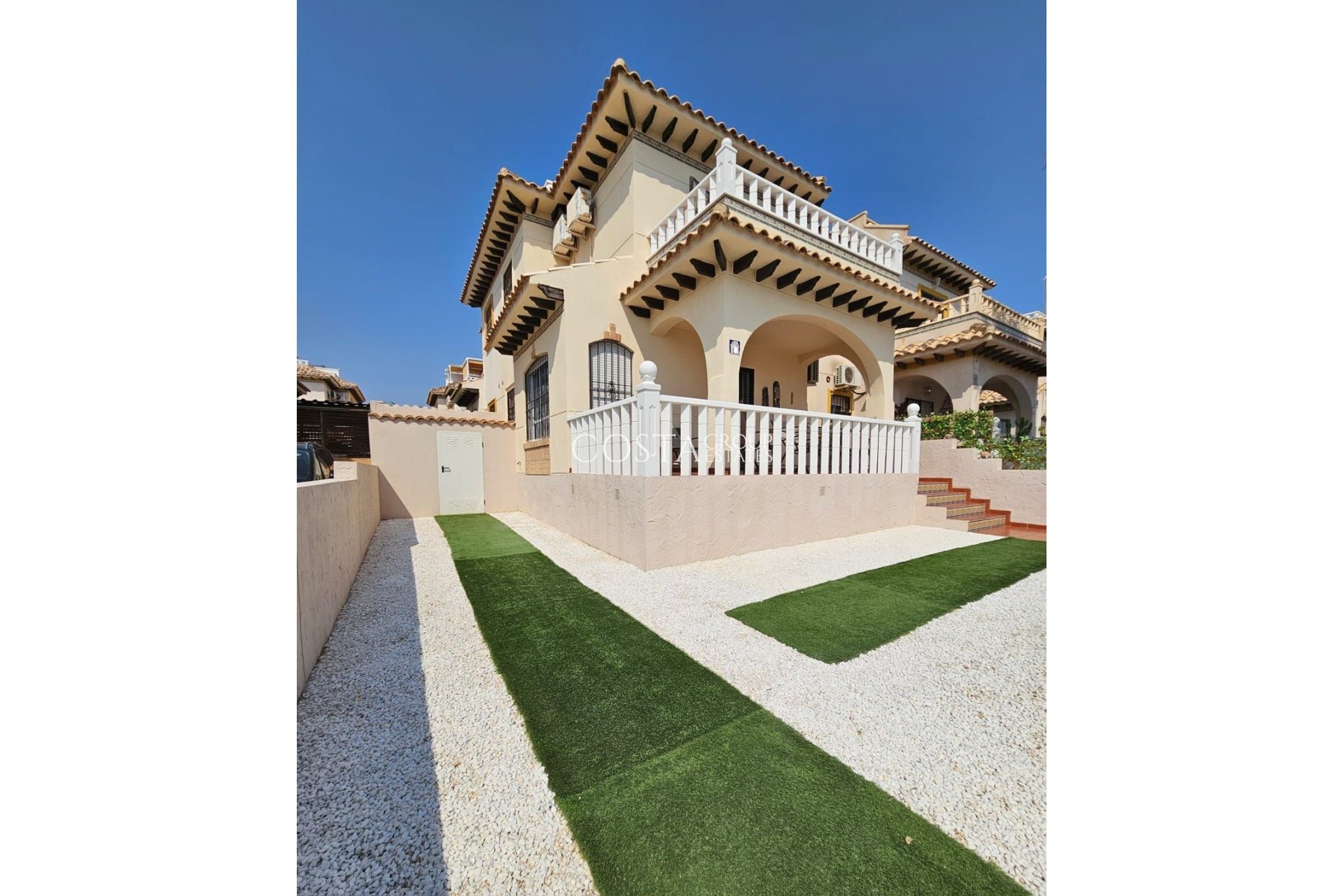 Resale - Villa -
Orihuela - Lomas de Cabo Roig