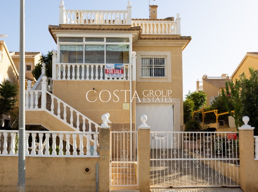 Resale - Villa -
Orihuela - Los Altos