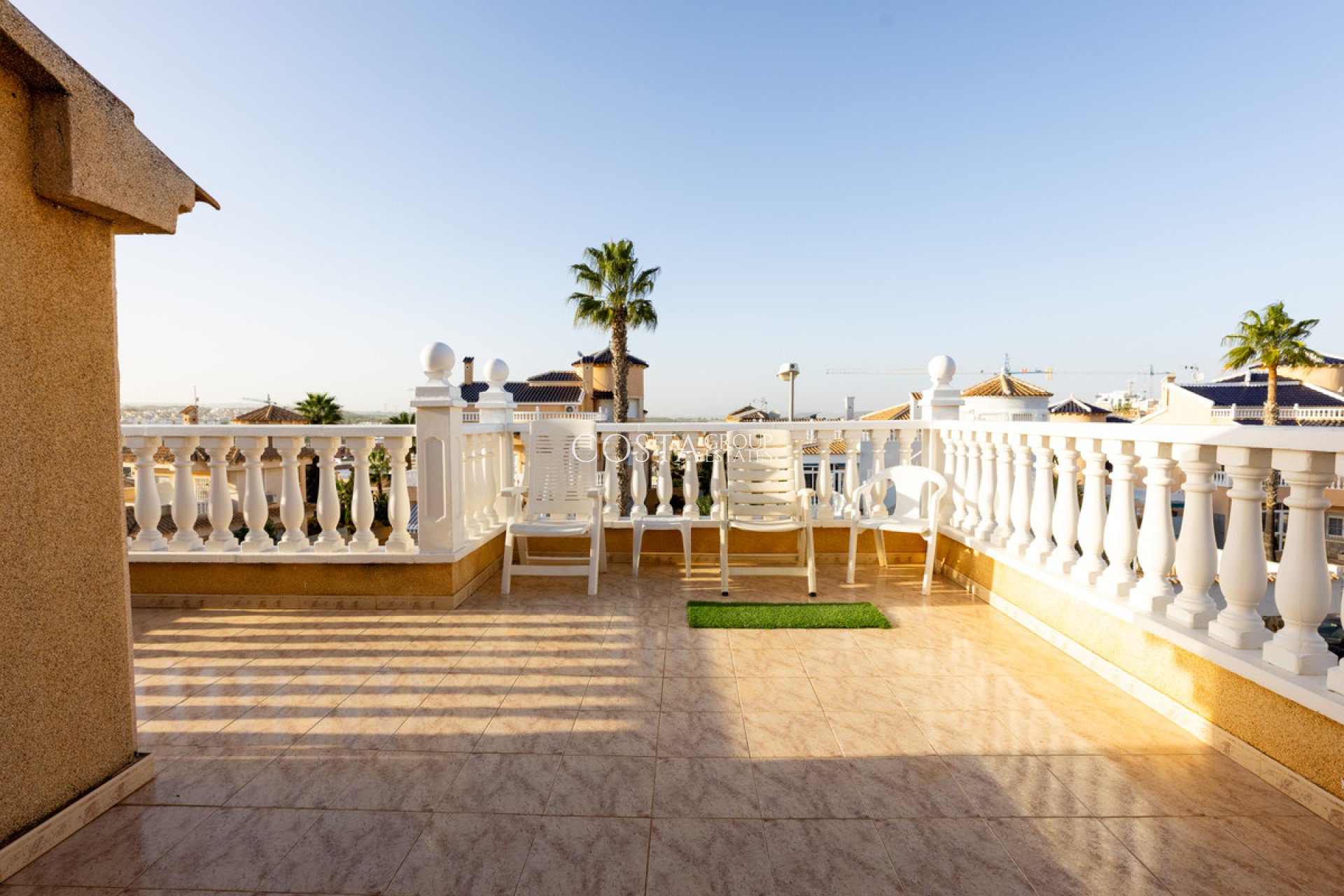Resale - Villa -
Orihuela - Los Altos