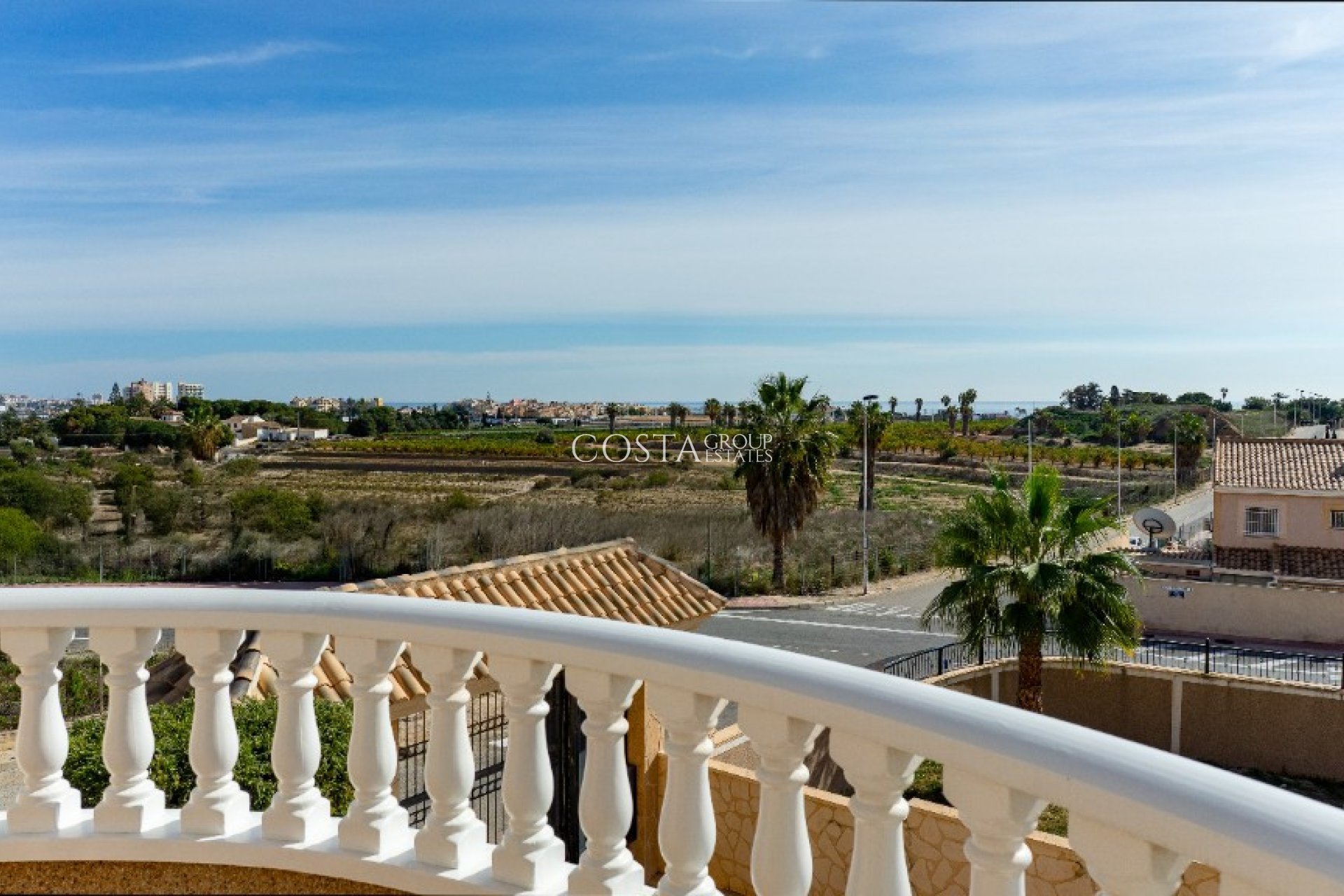 Resale - Villa -
Orihuela - Los Altos