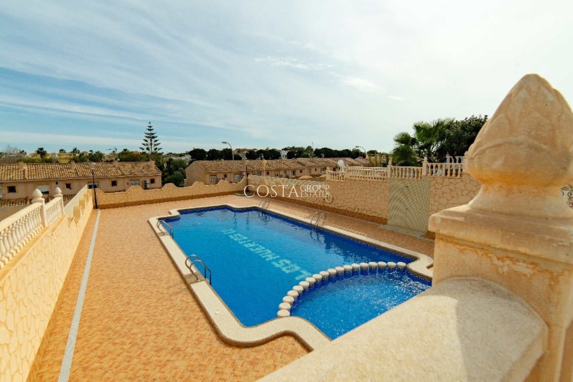 Resale - Villa -
Orihuela - Los Altos