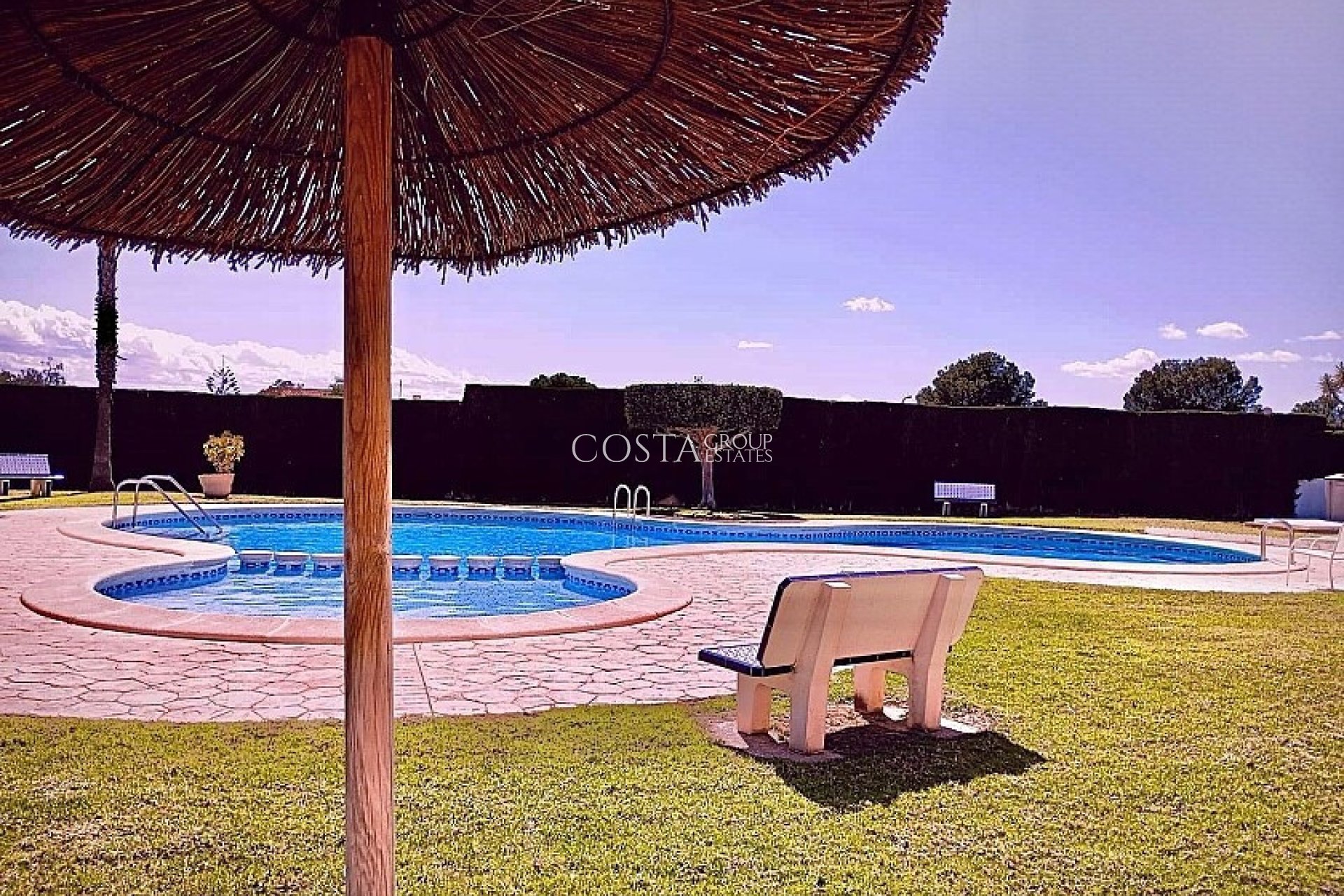 Resale - Villa -
Orihuela - Los Altos