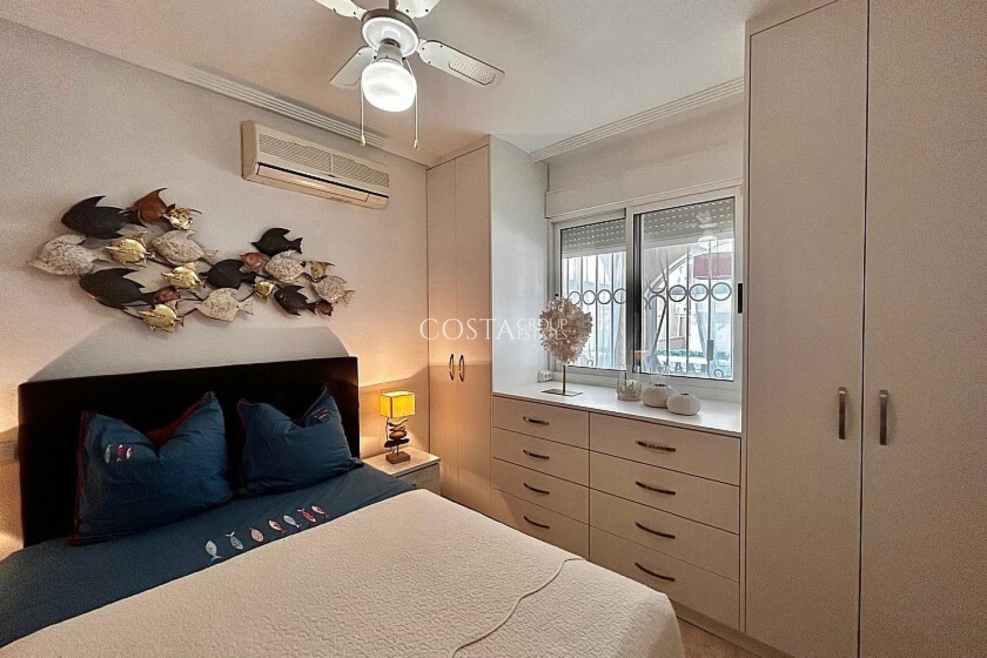 Resale - Villa -
Orihuela - Los Altos