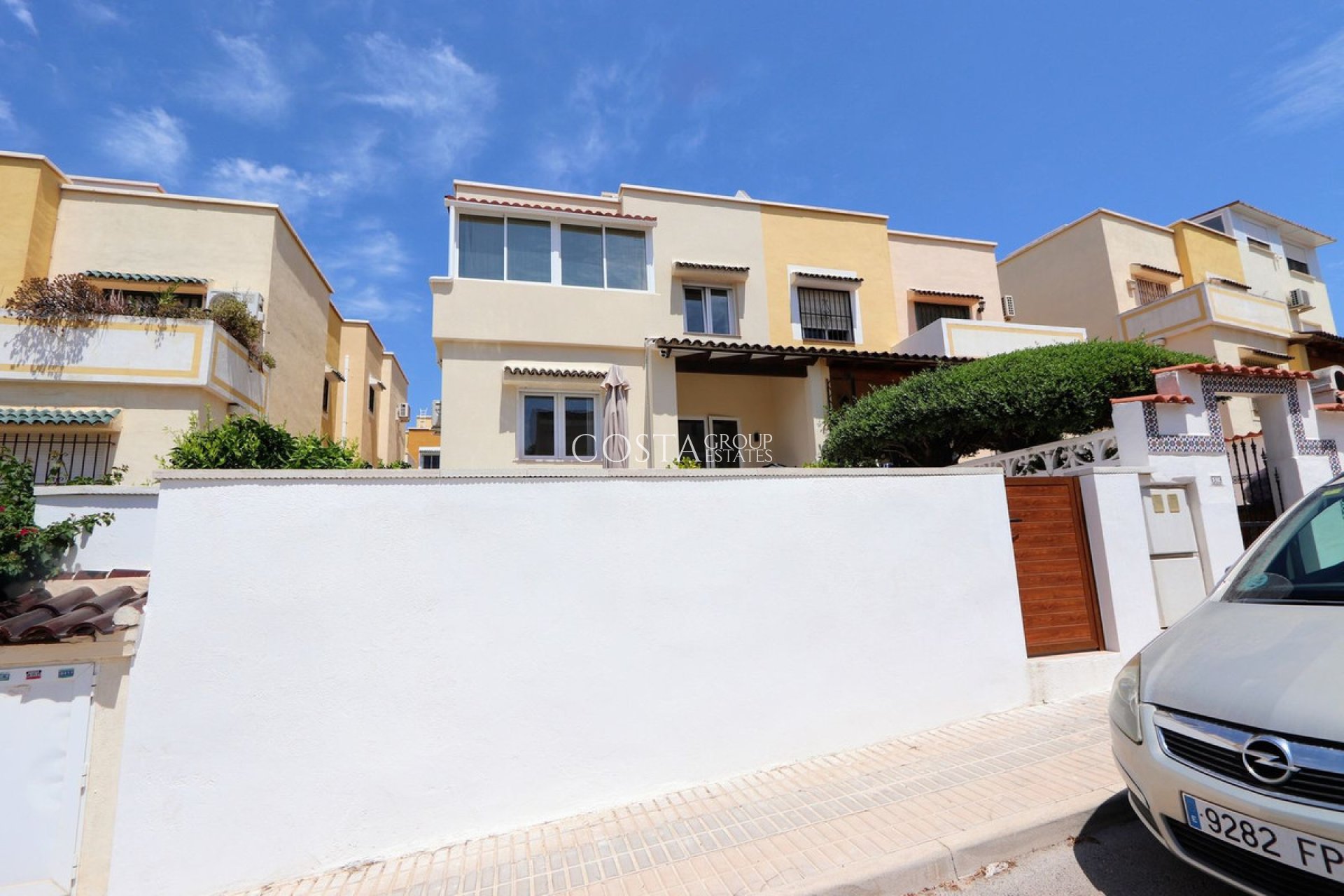 Resale - Villa -
Orihuela - Los Altos