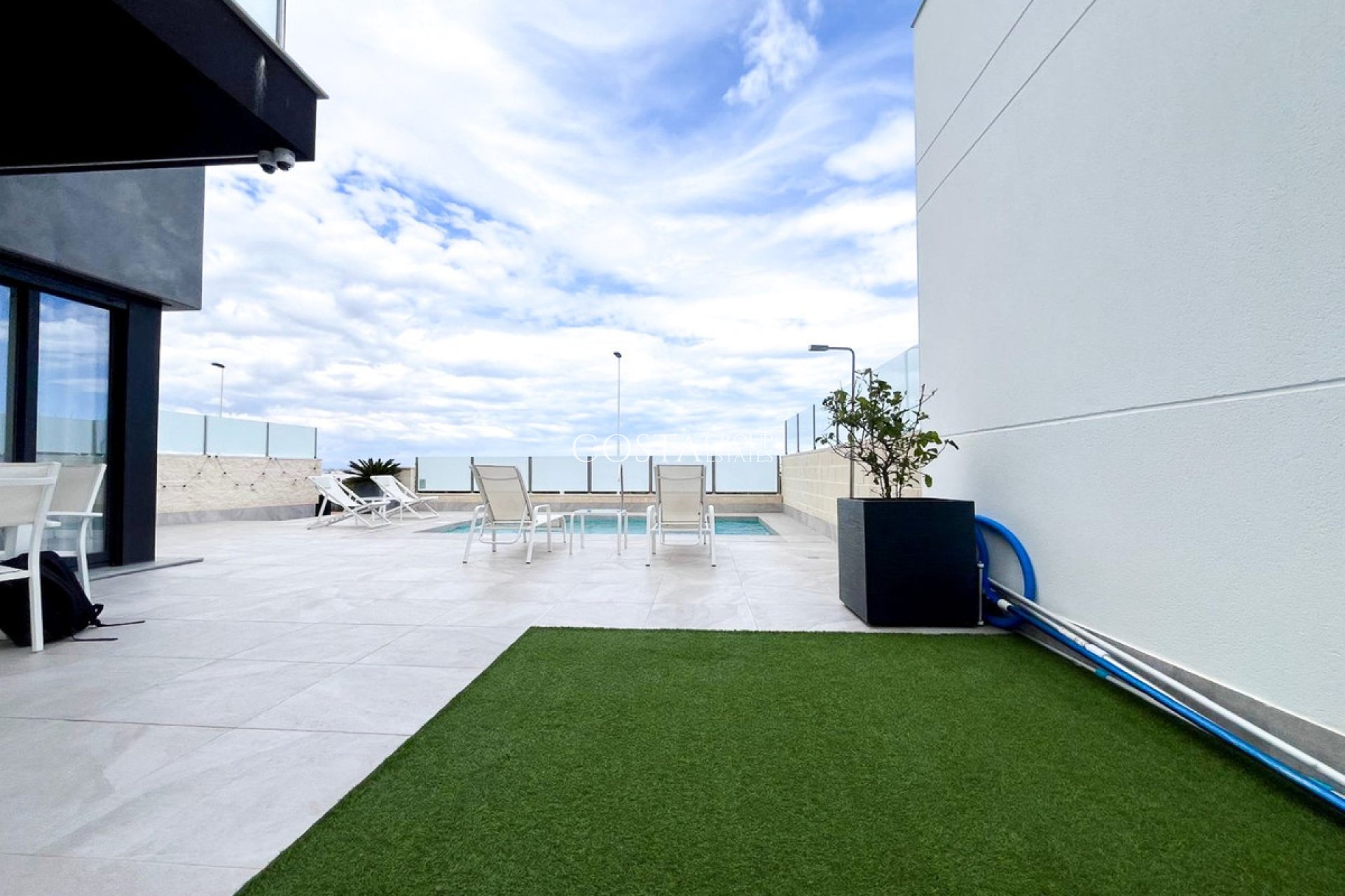 Resale - Villa -
Orihuela - Los Altos