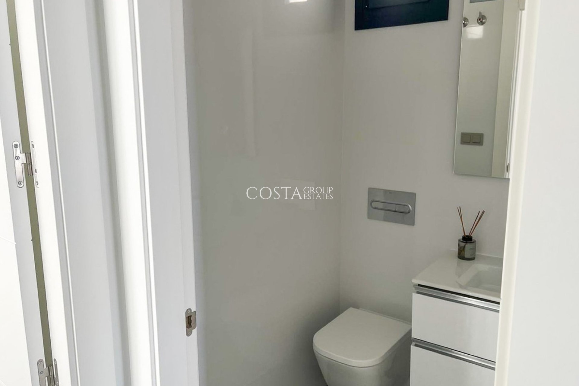 Resale - Villa -
Orihuela - Los Altos