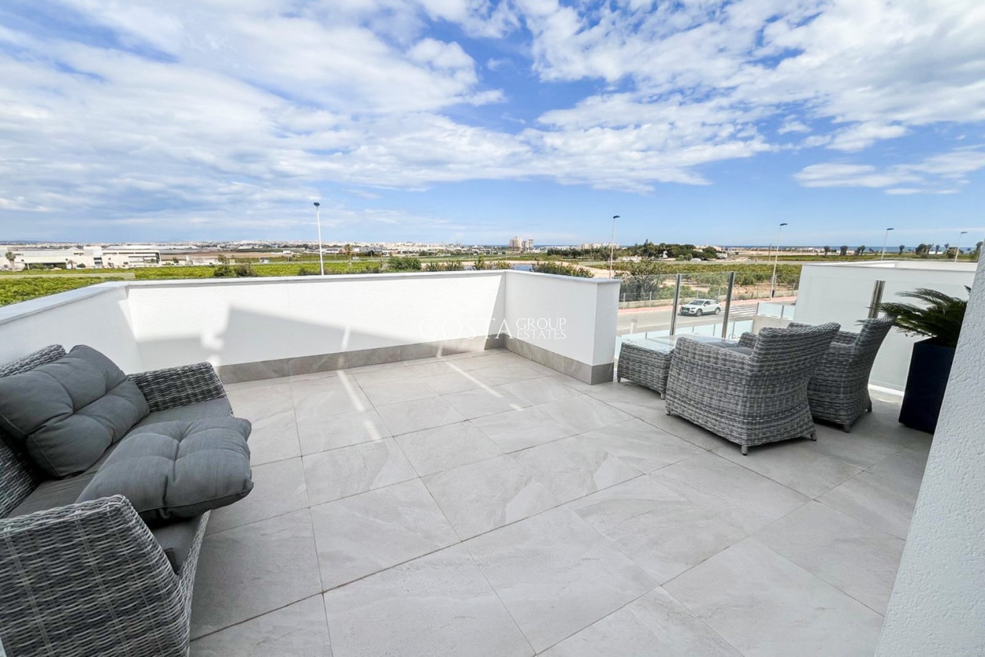 Resale - Villa -
Orihuela - Los Altos
