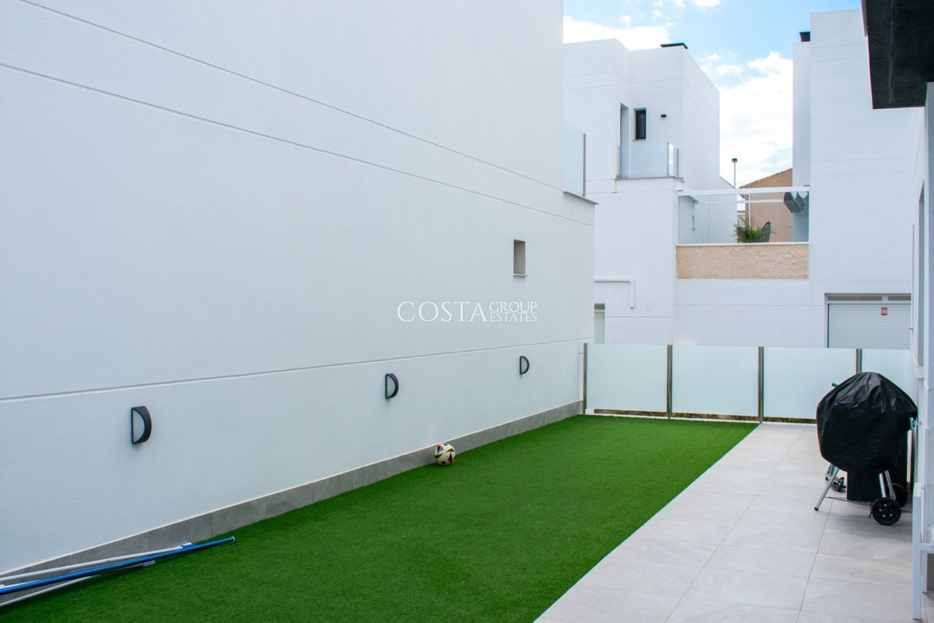 Resale - Villa -
Orihuela - Los Altos